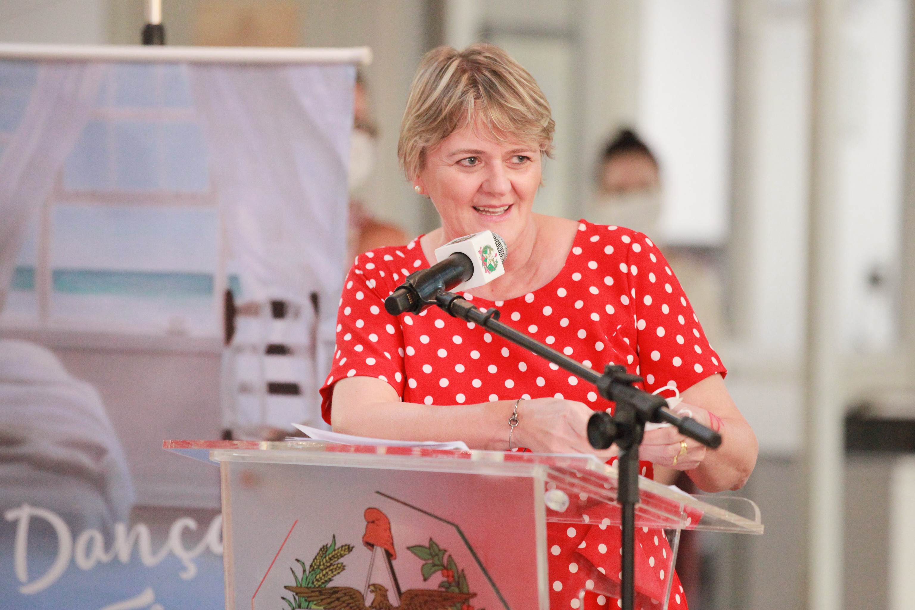 - Deputada Luciane Carminatti (PT)