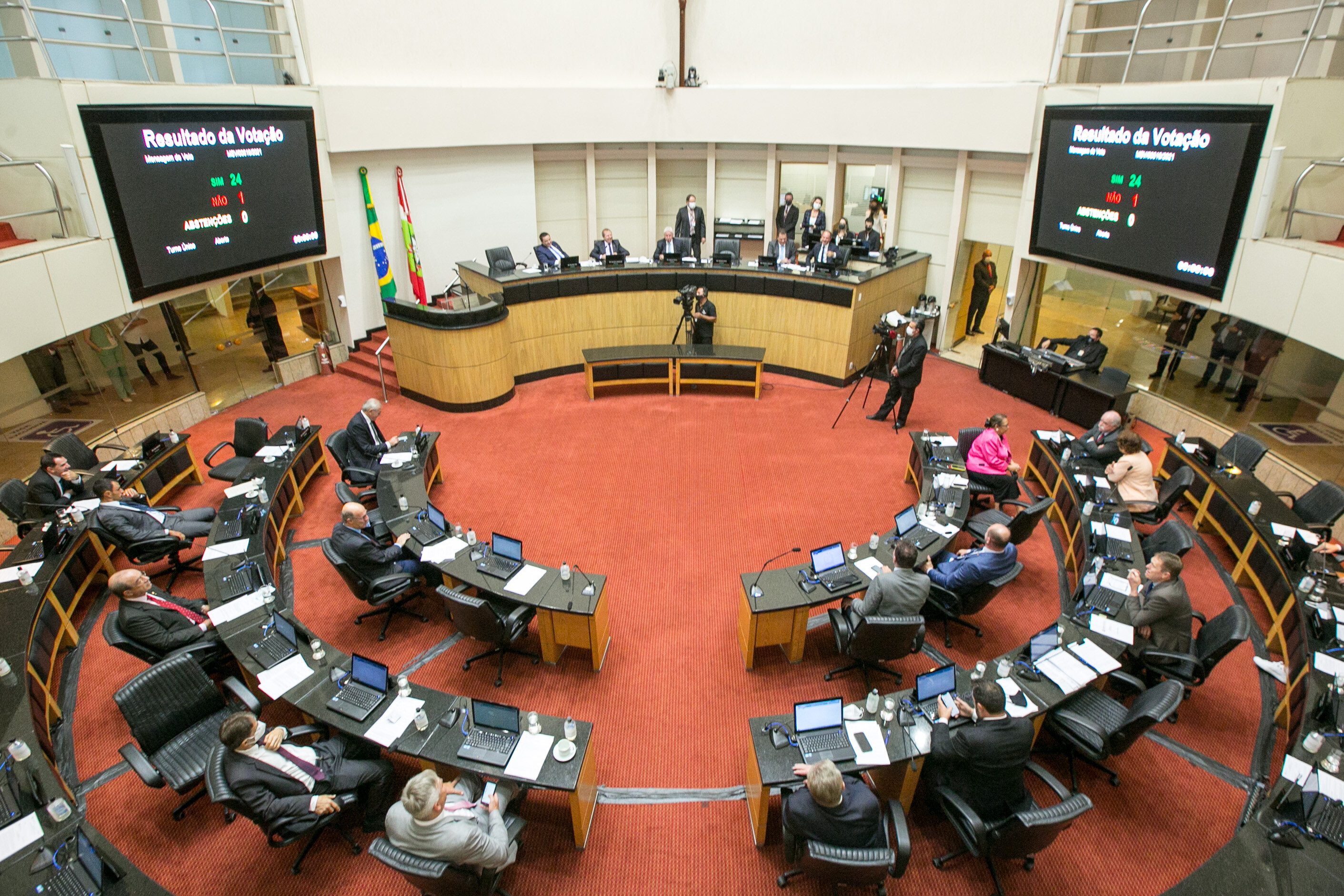 Deputados mantêm veto ao PL que regulamenta faixas de domínio