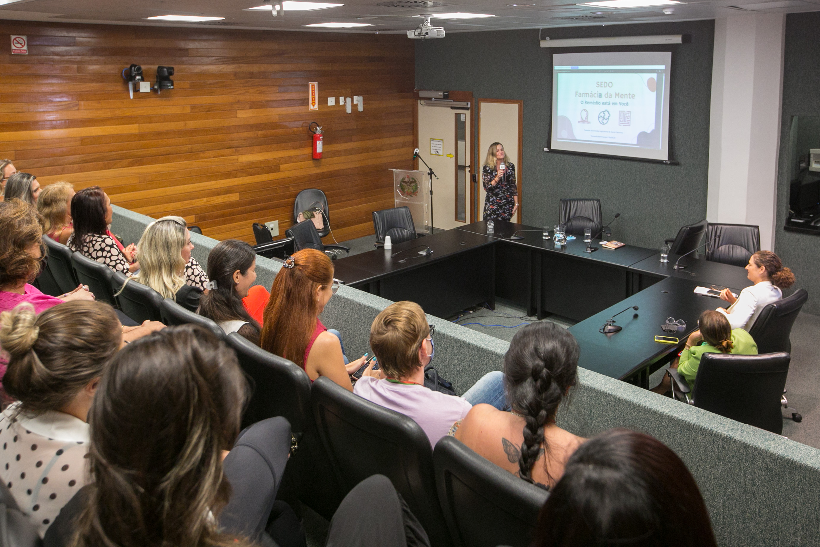 PALESTRA – SEDO Farmácia da Mente, com Fernanda Bornhausen