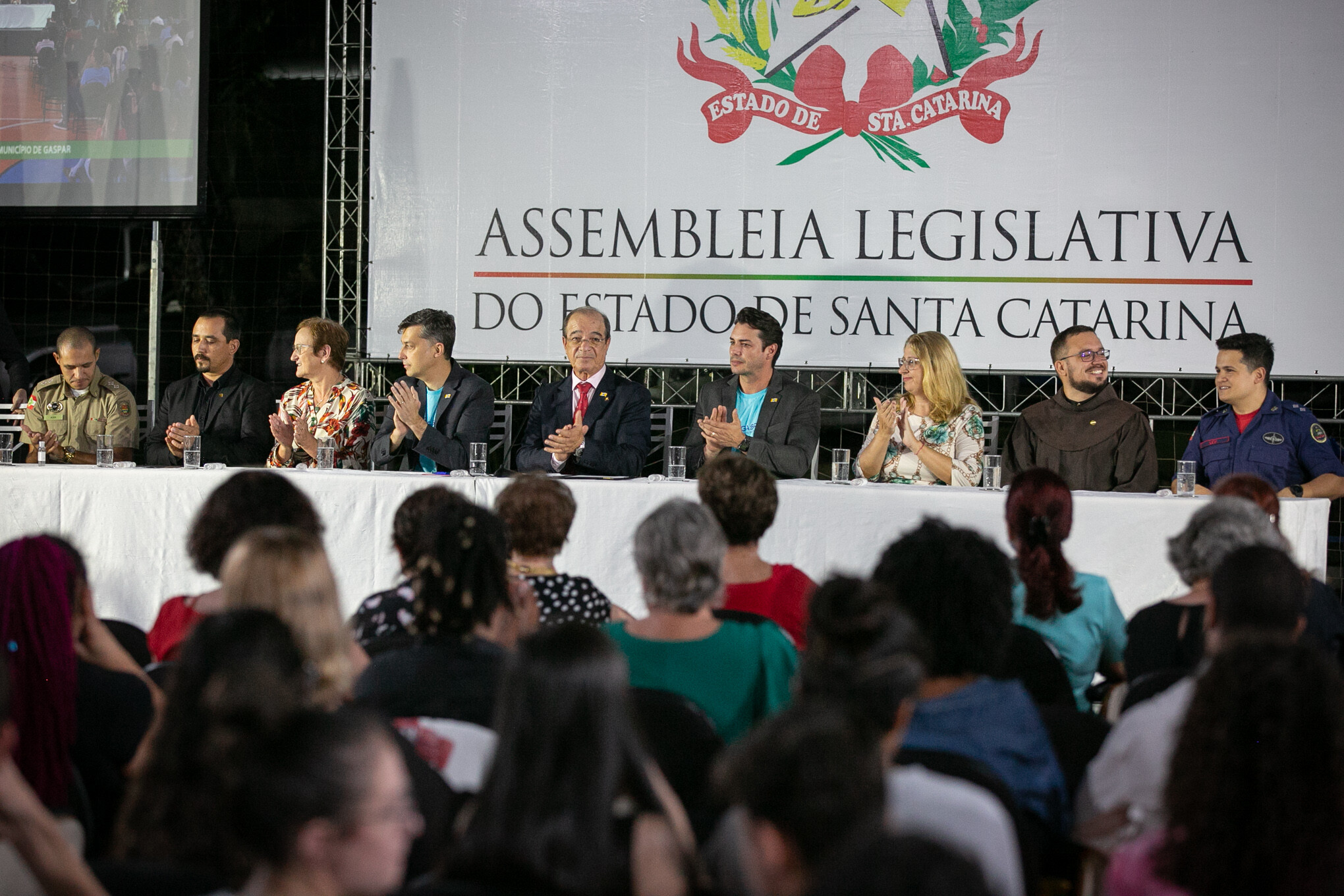 Gaspar completa 88 anos e recebe homenagem da Assembleia