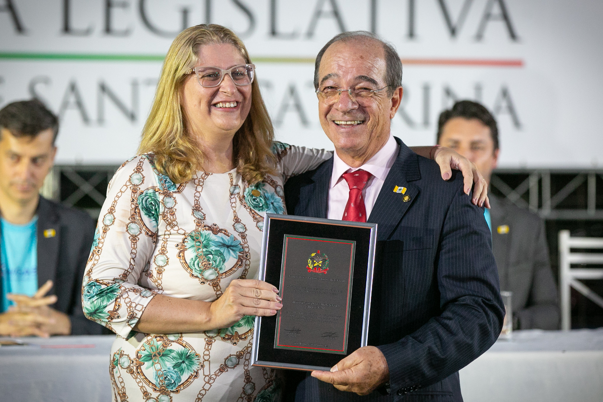 Deputado Celso Zuchi (PT) e diretora do Instituto Federal de Santa Catarina (IFSC), campus de Gaspar, Ana Paula Kuczmynda da Silveira