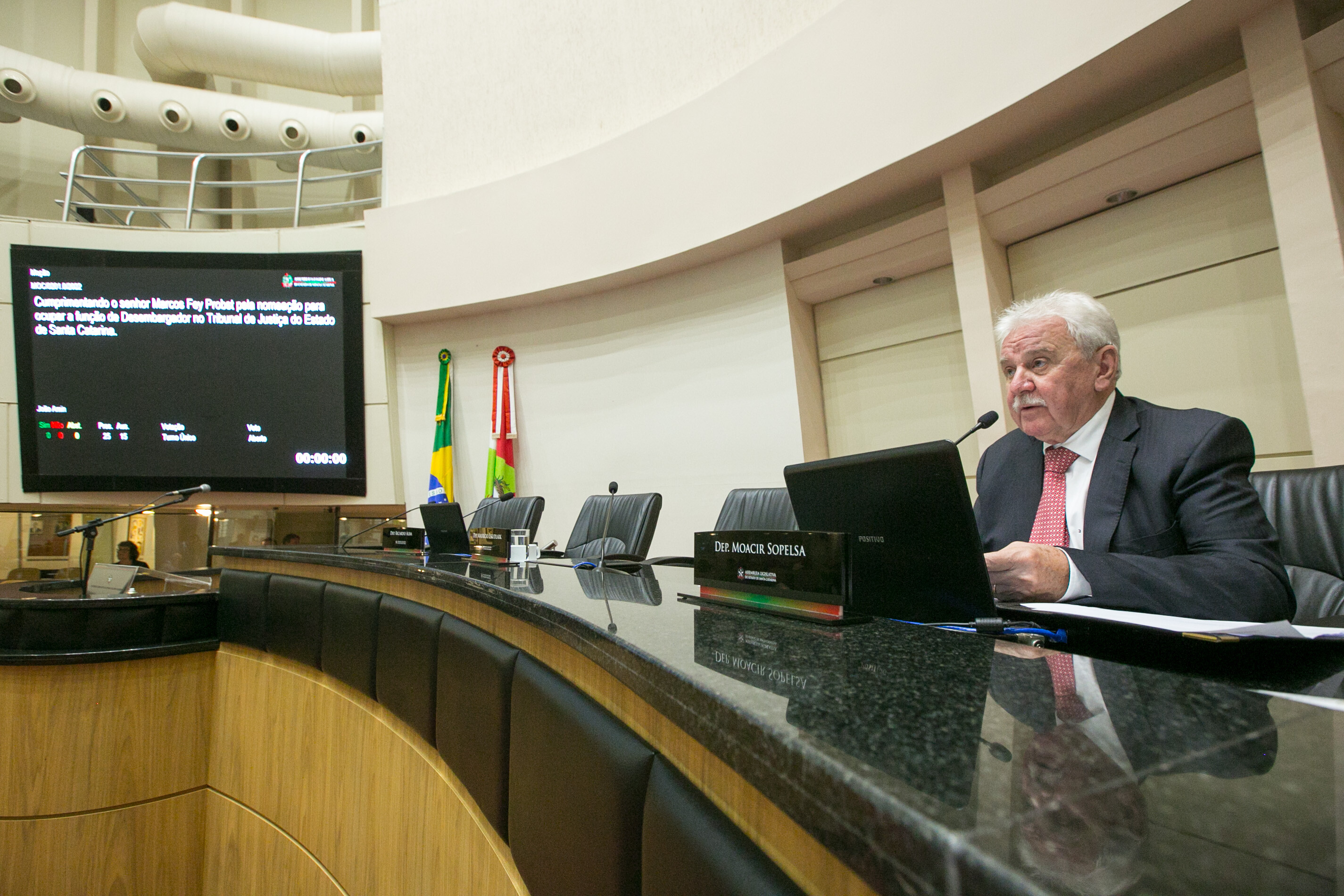 Plenário aprova projeto de lei sobre planos de saúde