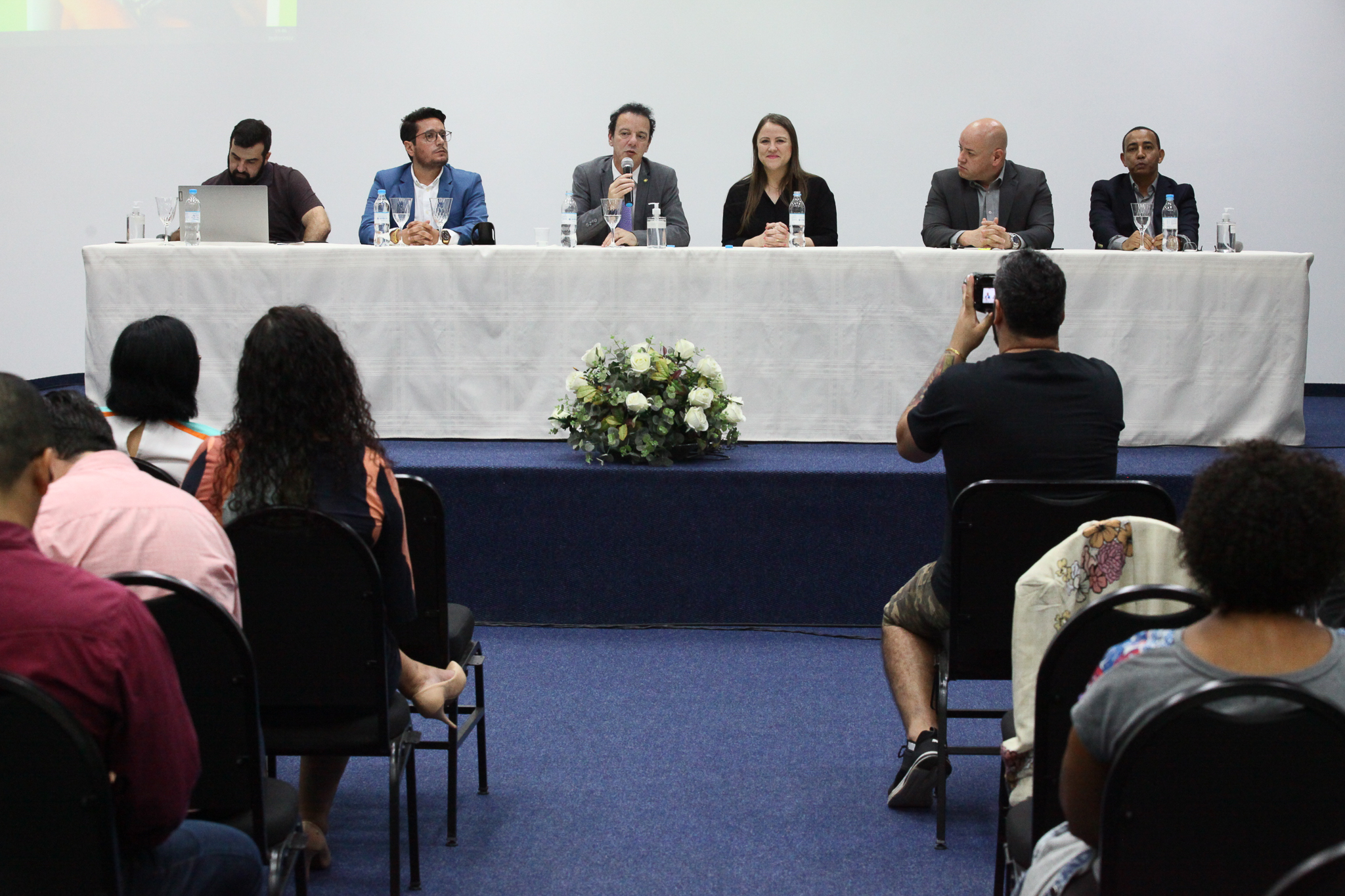 Palestra - Mulher e o Drama das Drogas na Família e Sociedade