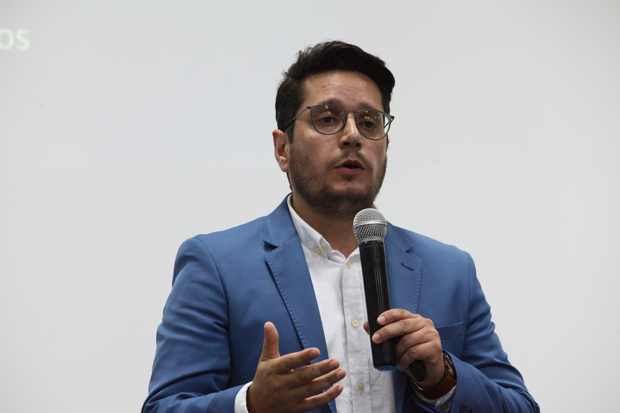 Palestra - Mulher e o Drama das Drogas na Família e Sociedade - Ramiro Boni