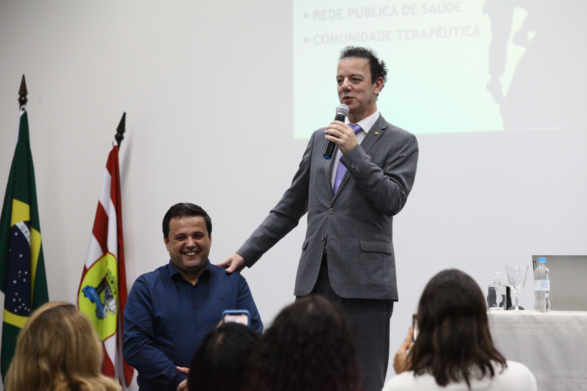 Palestra - Mulher e o Drama das Drogas na Família e Sociedade