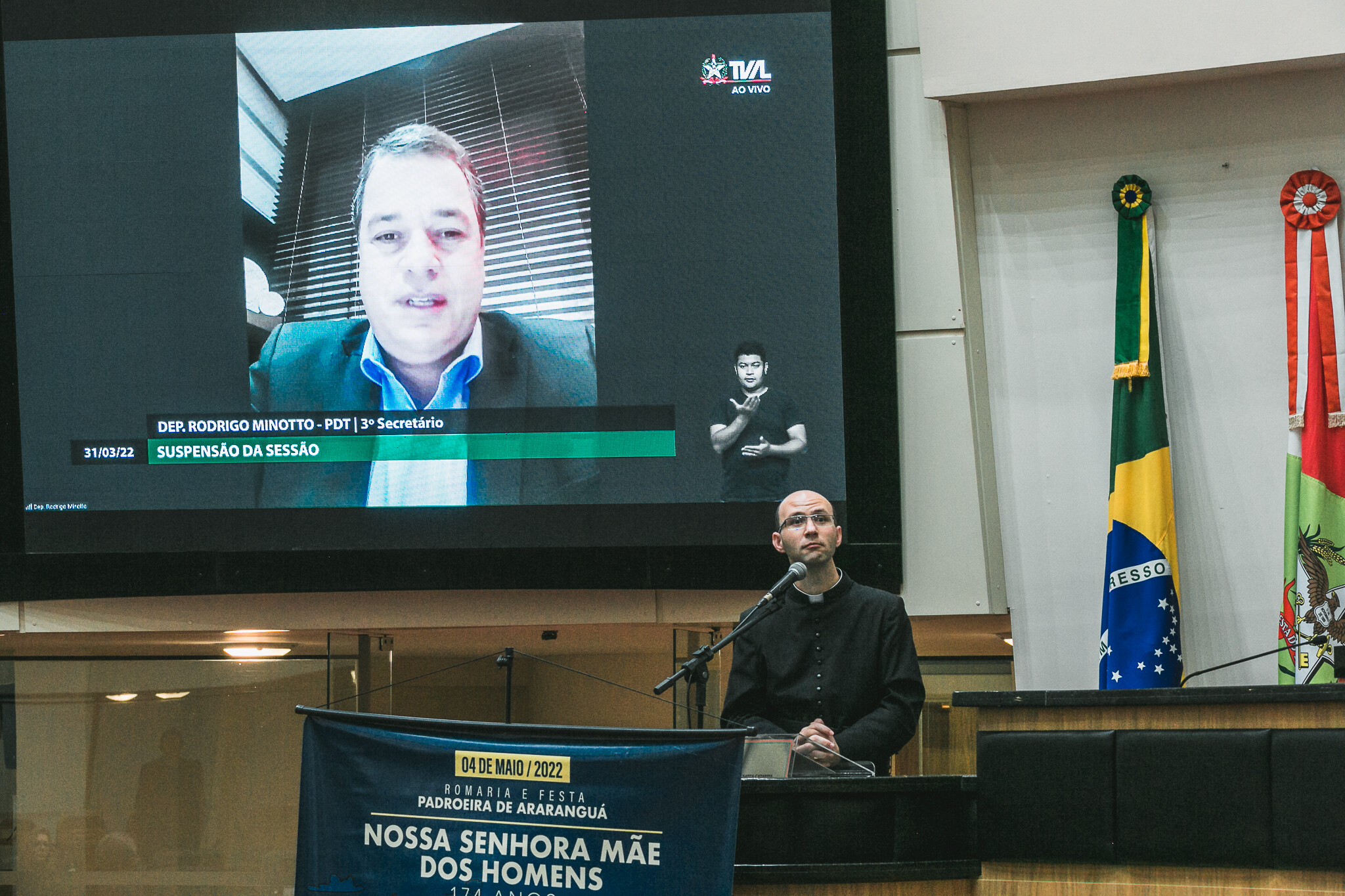 Deputado Rodrigo Minotto, por videoconferência.