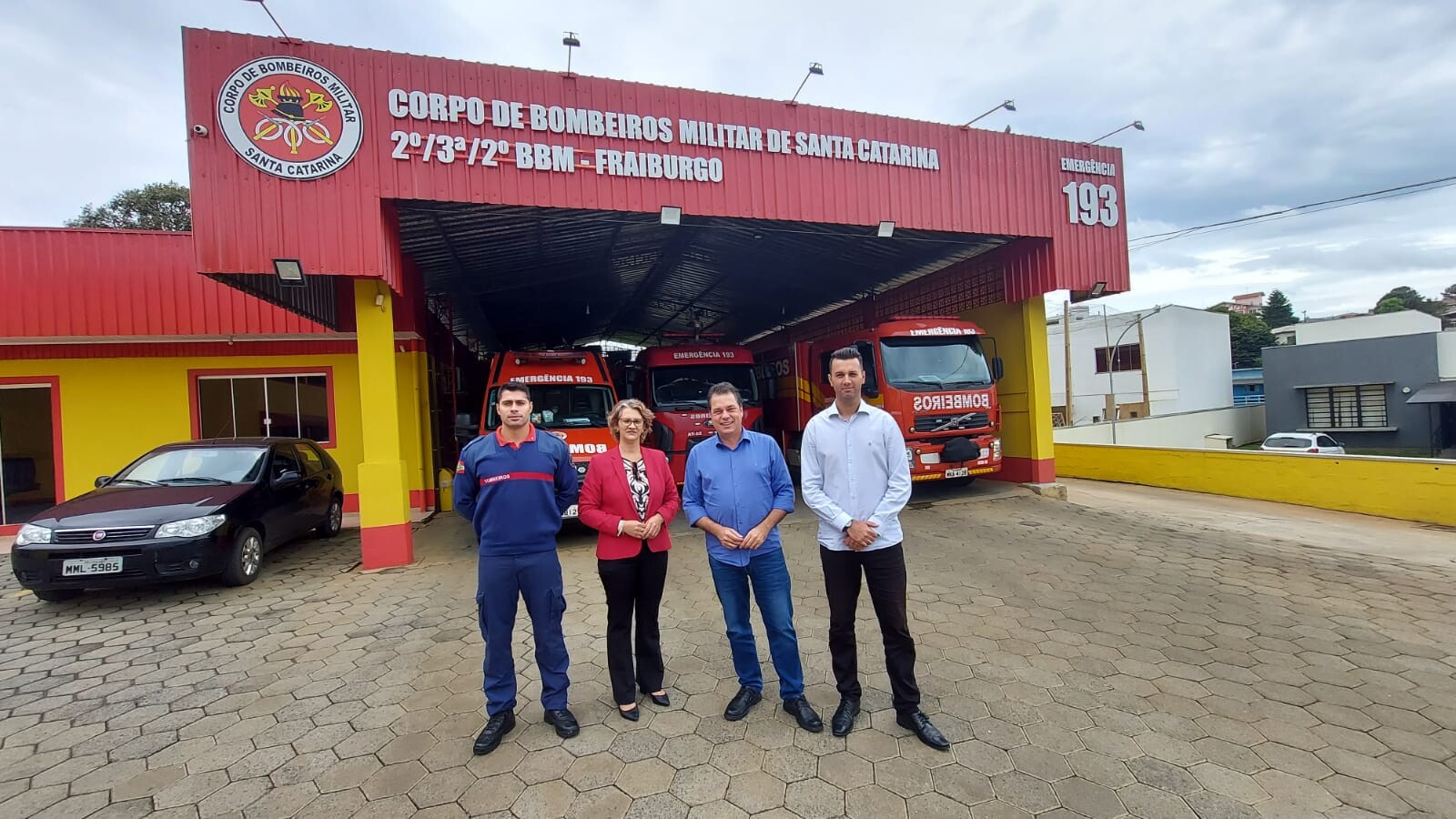 Minotto visita Corpo de Bombeiros de Fraiburgo