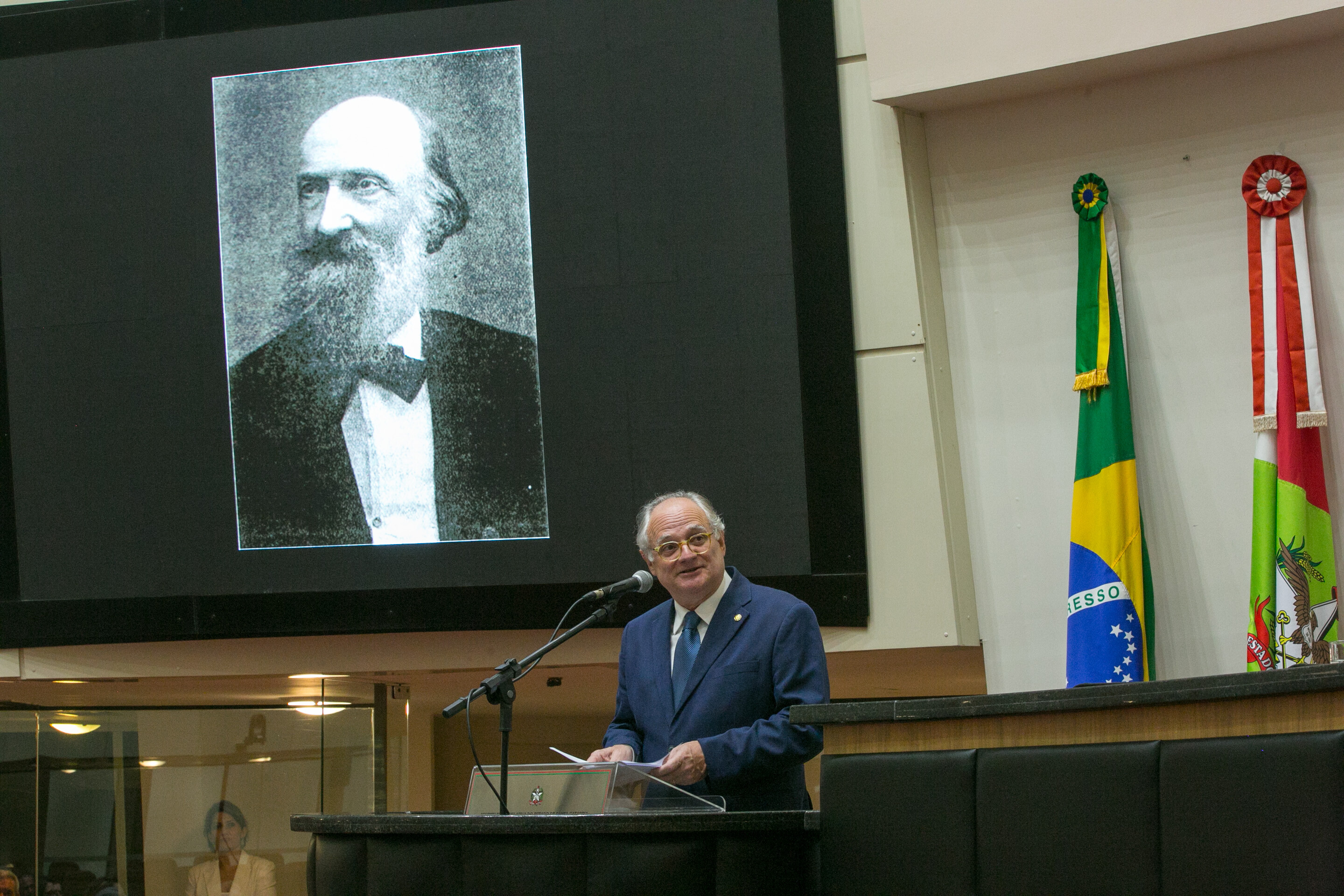 Sessão especial marca bicentenário de nascimento de Fritz Müller