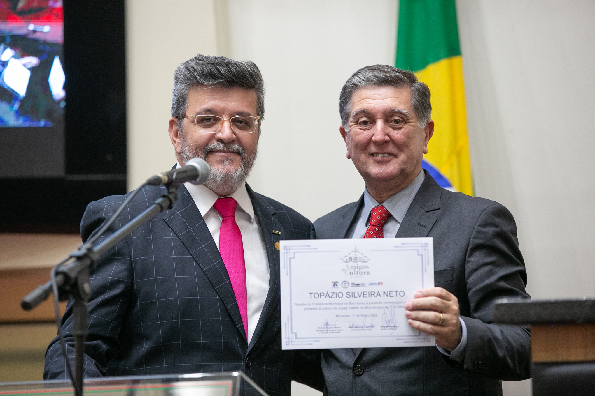 Secretário de Cultura de Blumenau, Rodrigo Rogério Ramos e Prefeito de Florianópolis, Topázio Neto