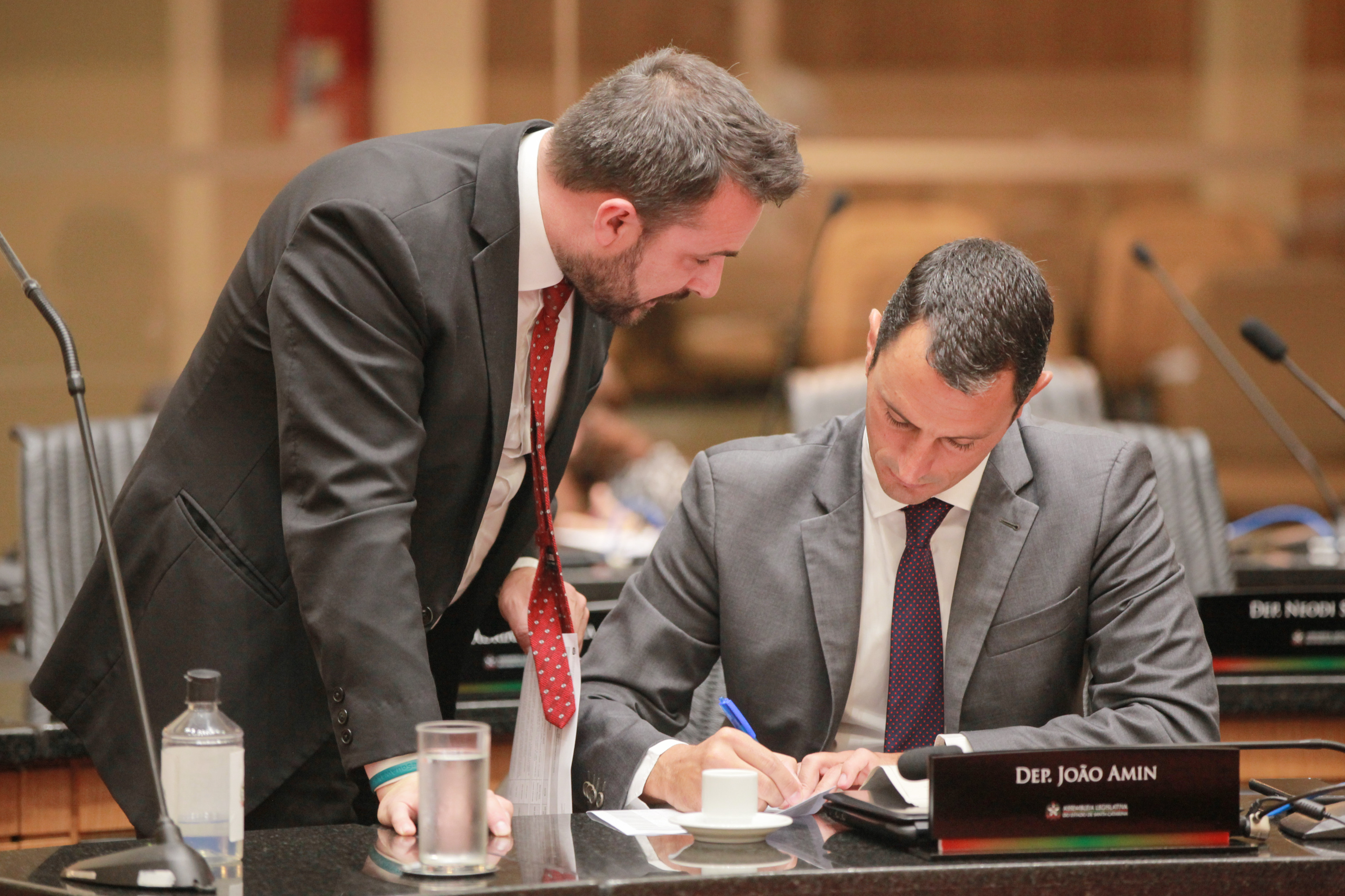 - Deputado Marcius Machado (PL) - Deputado João Amin (PP)
