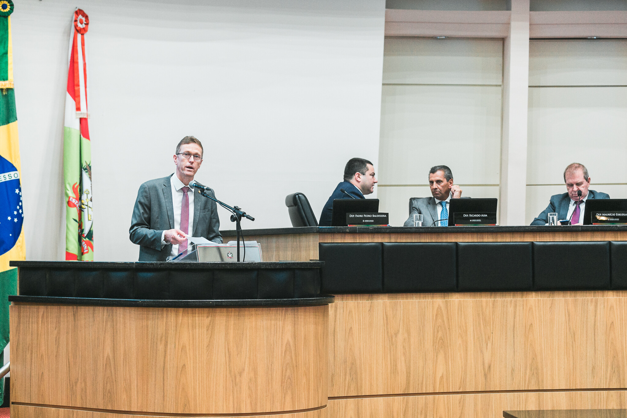 Pavimentação da SC-108 e defesa da internação involuntária são destaques