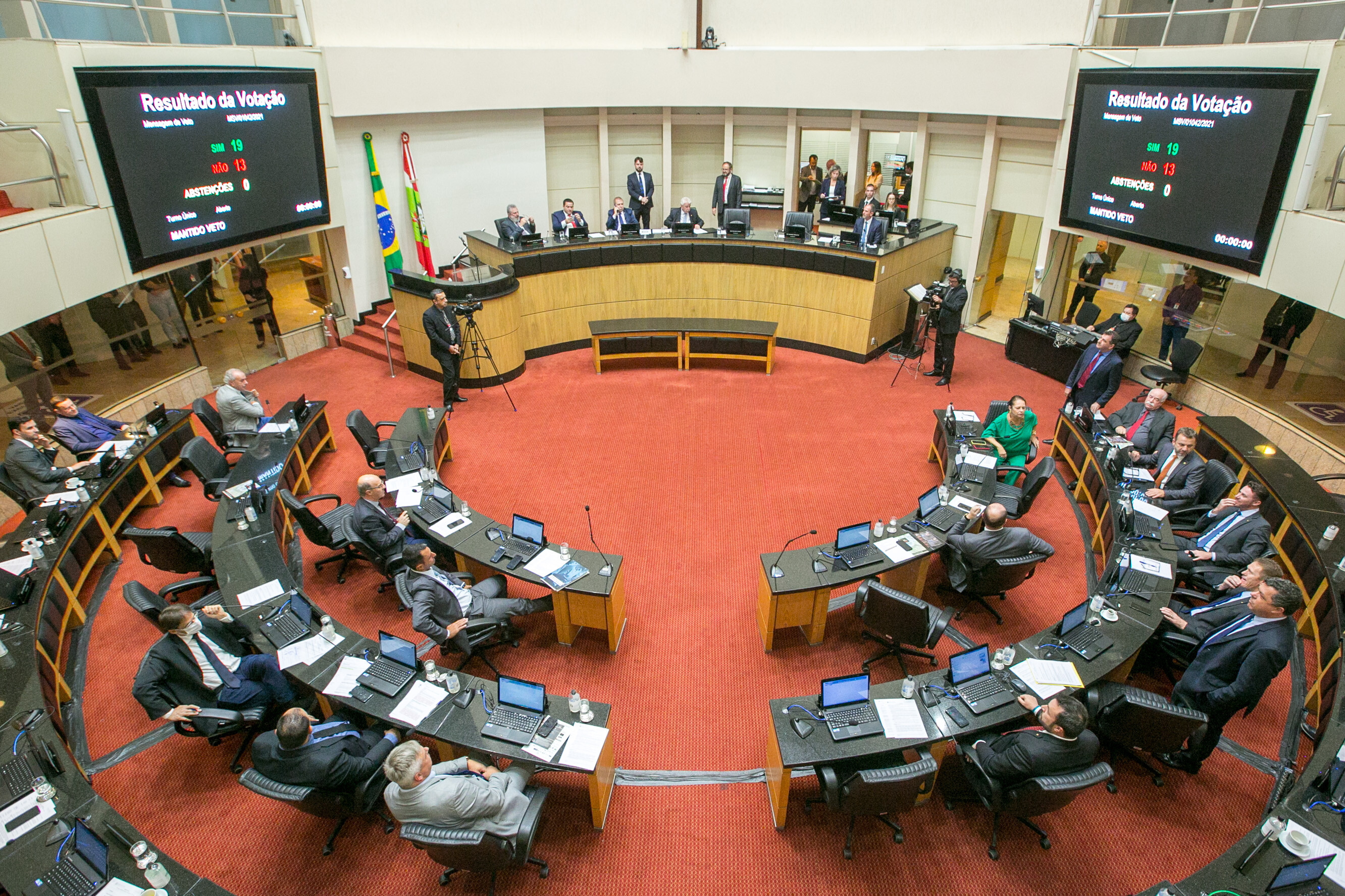Plenário mantém veto parcial a projeto sobre alíquotas de ICMS