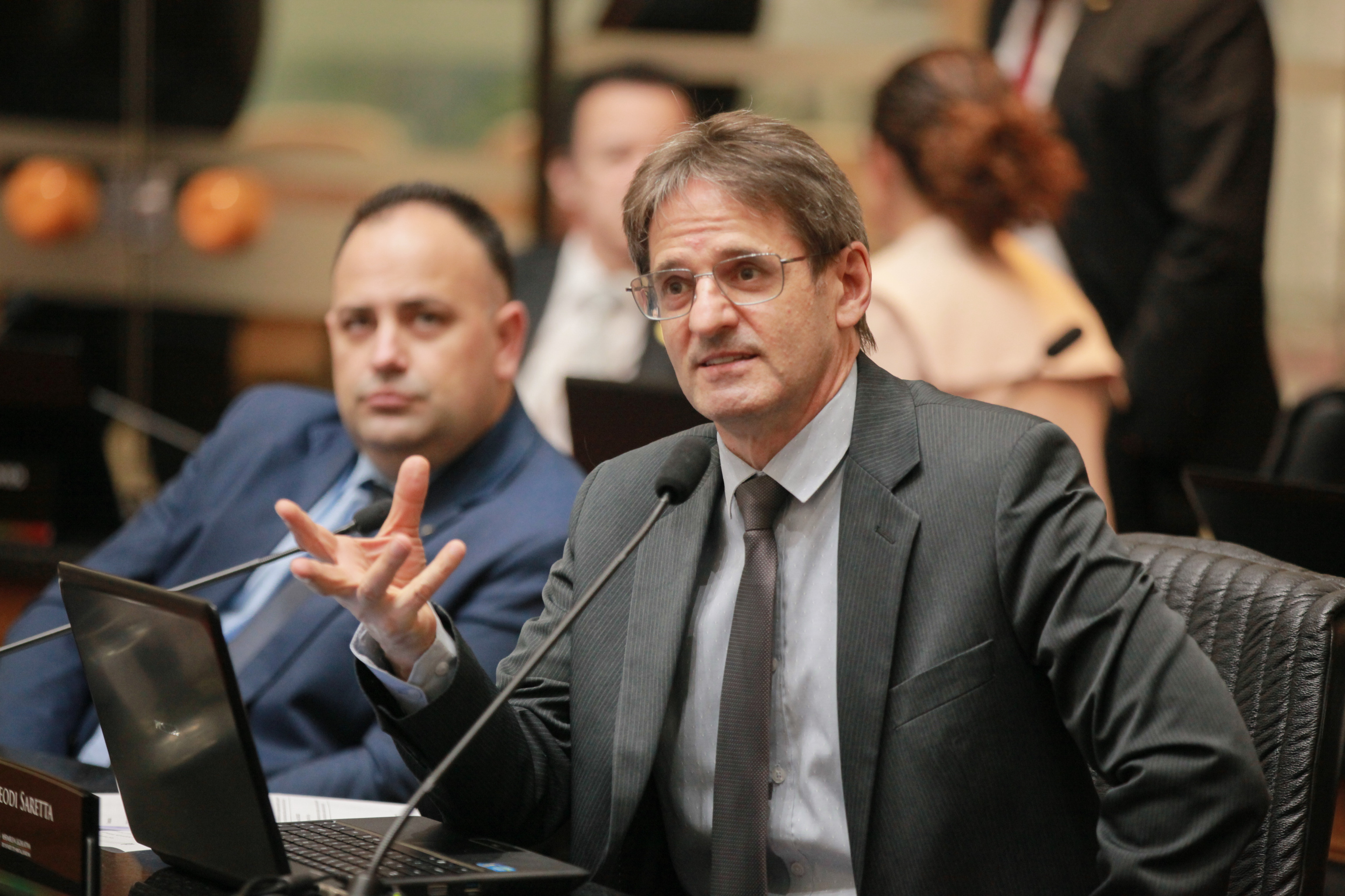 - Deputado Neodi Saretta (PT)