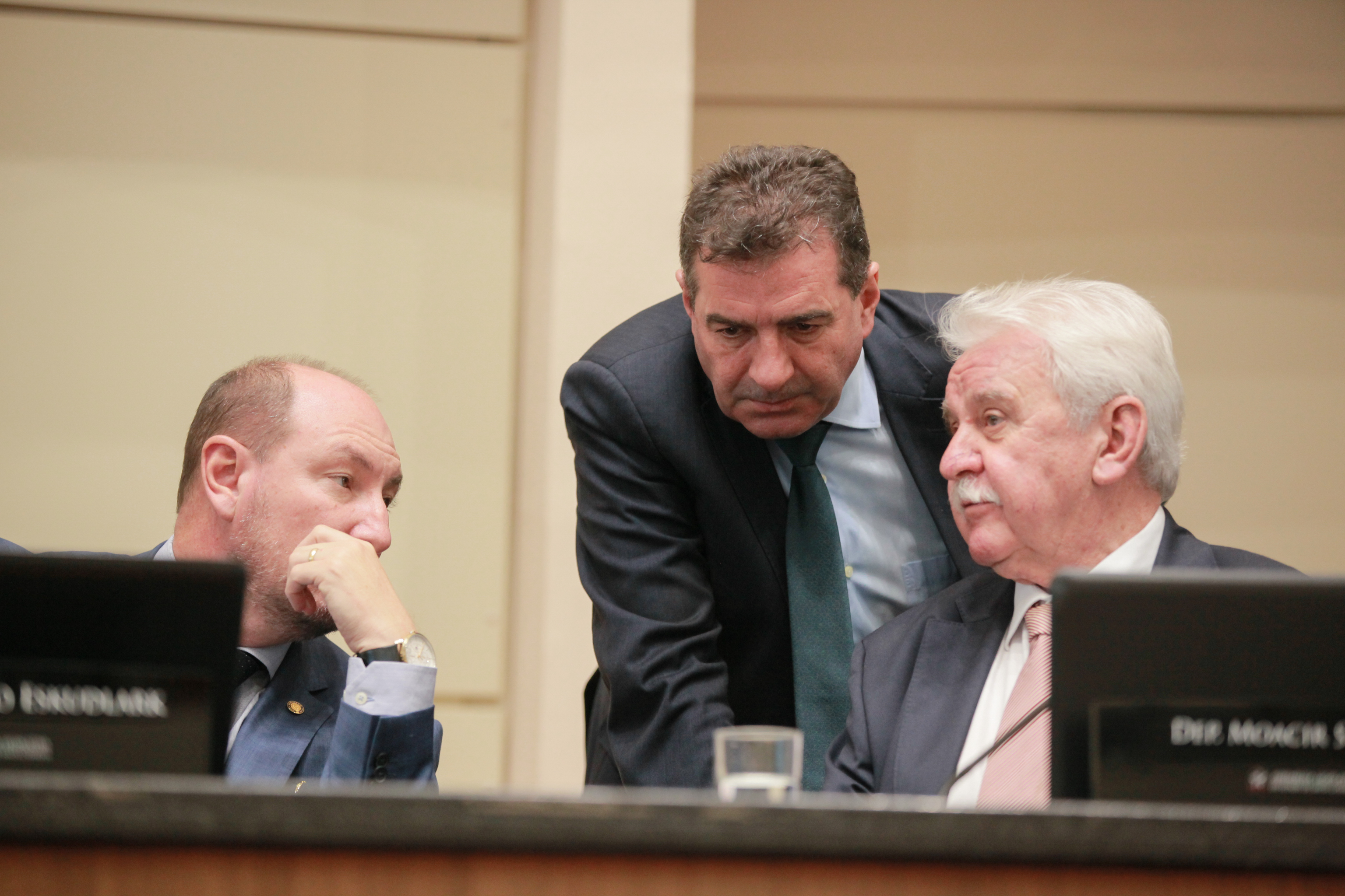 - Deputado Mauro de Nadal (MDB) - Deputado Valdir Cobalchini (MDB) - Deputado Moacir Sopelsa (MDB)