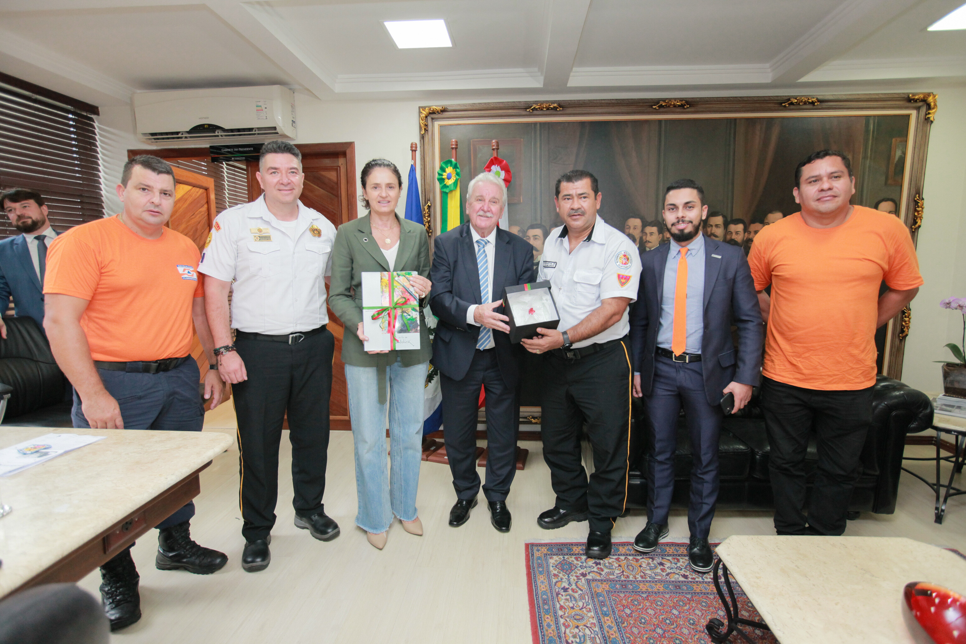 Bombeiros Voluntários da Guatemala fazem visita institucional à Alesc