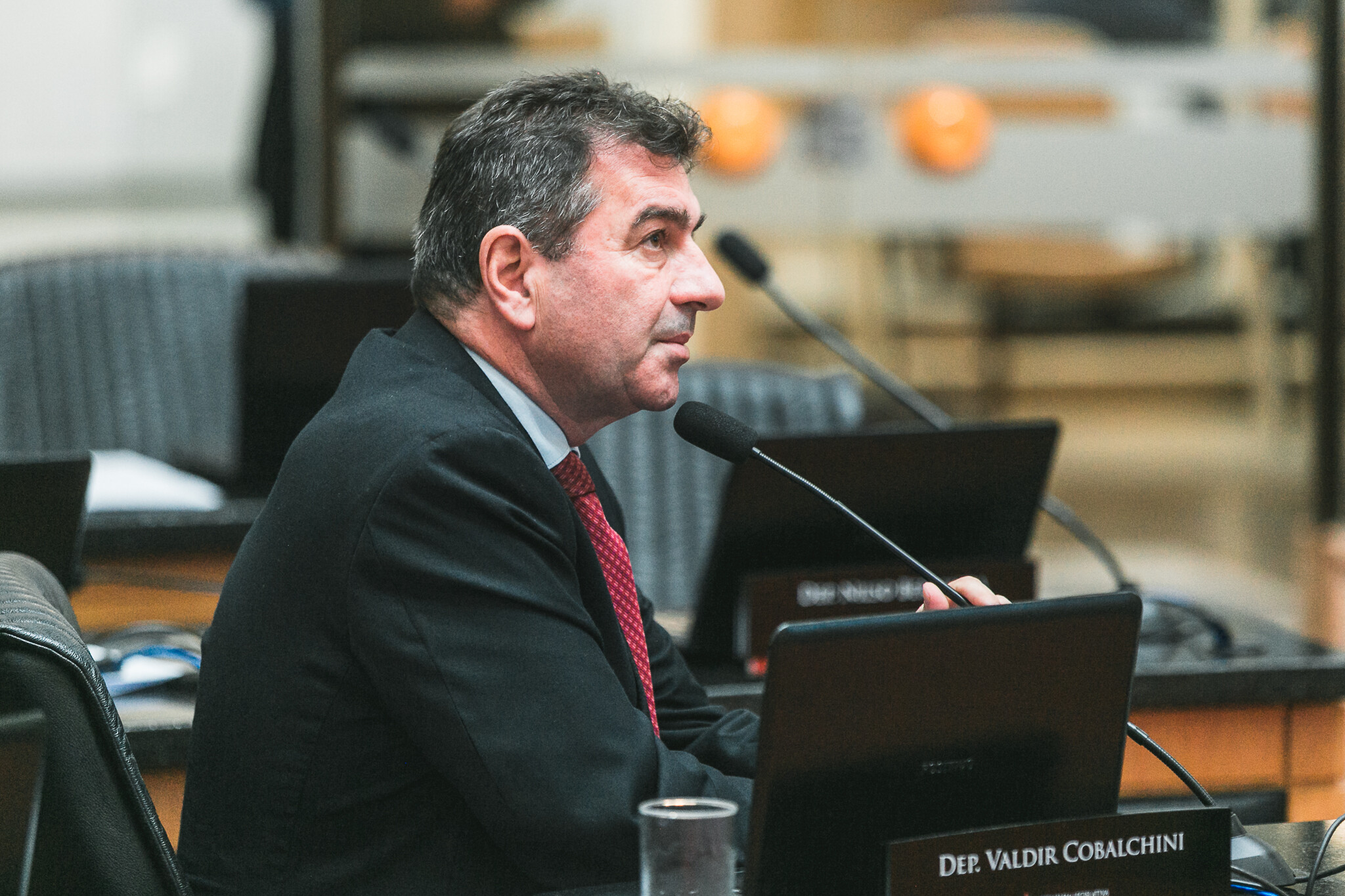A discussão sobre a situação da BR-163 foi levada ao plenário pelo deputado Valdir Cobalchini.