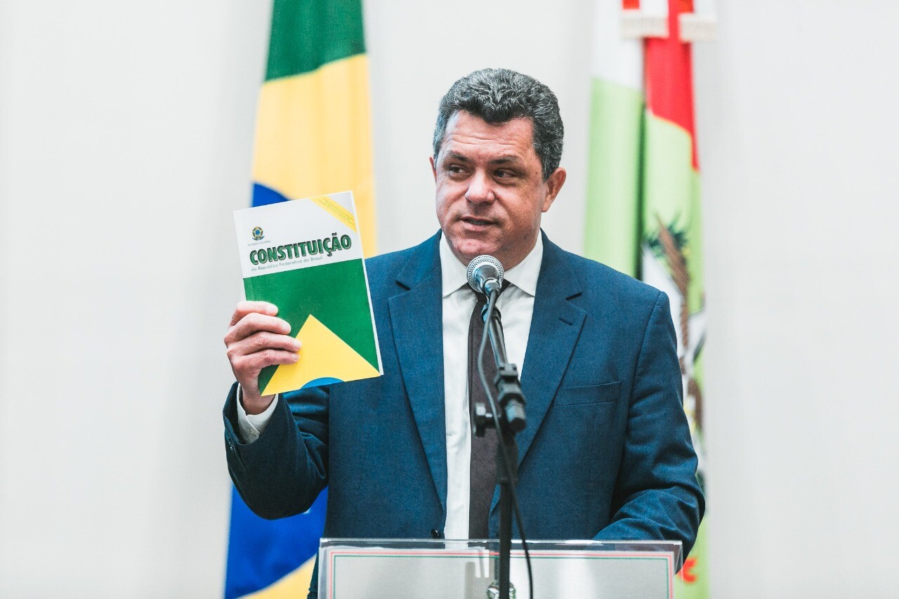 Naatz prega interesse social e defende internação involuntária de dependentes