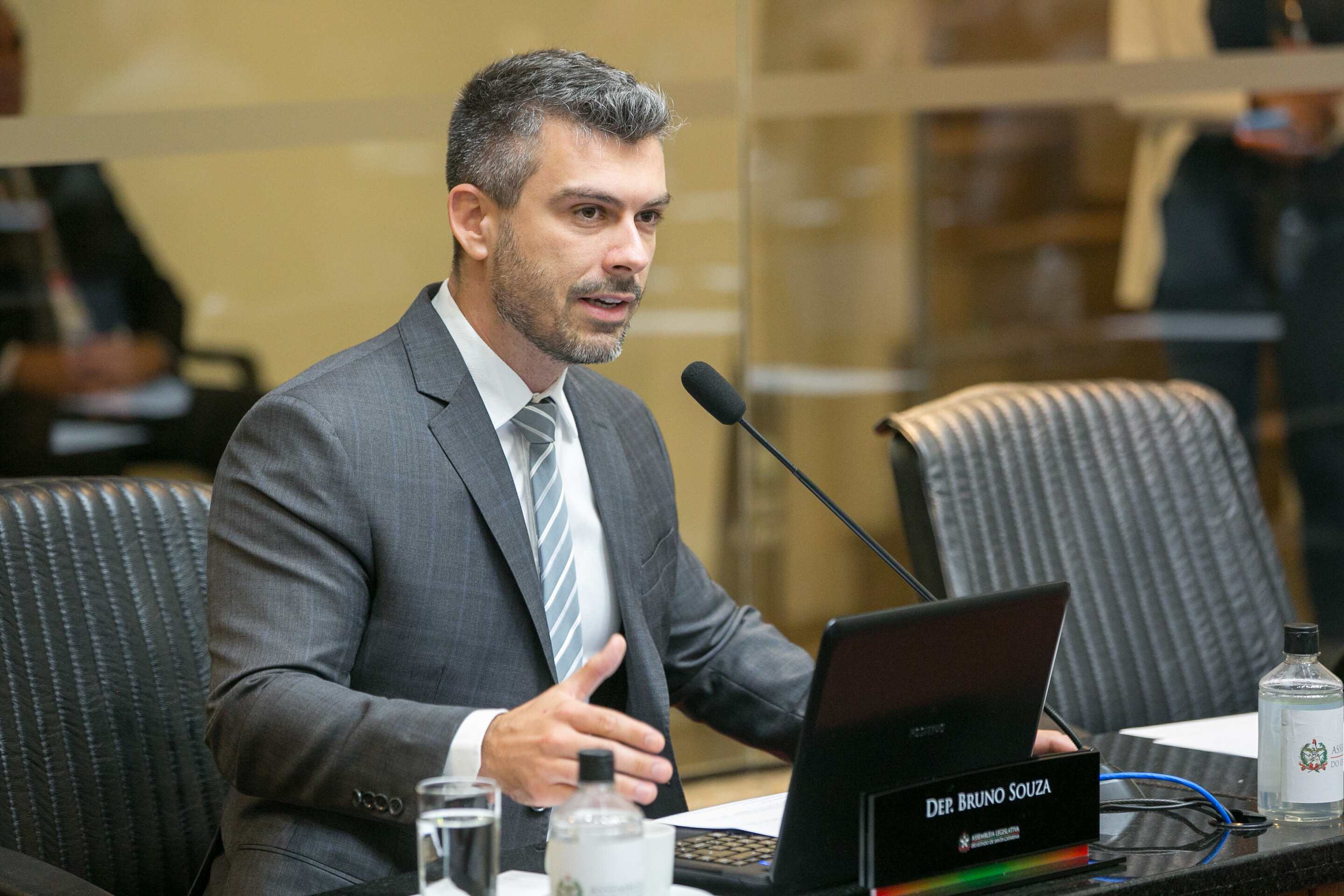 Sancionada lei sobre boas práticas de transparência em compras públicas