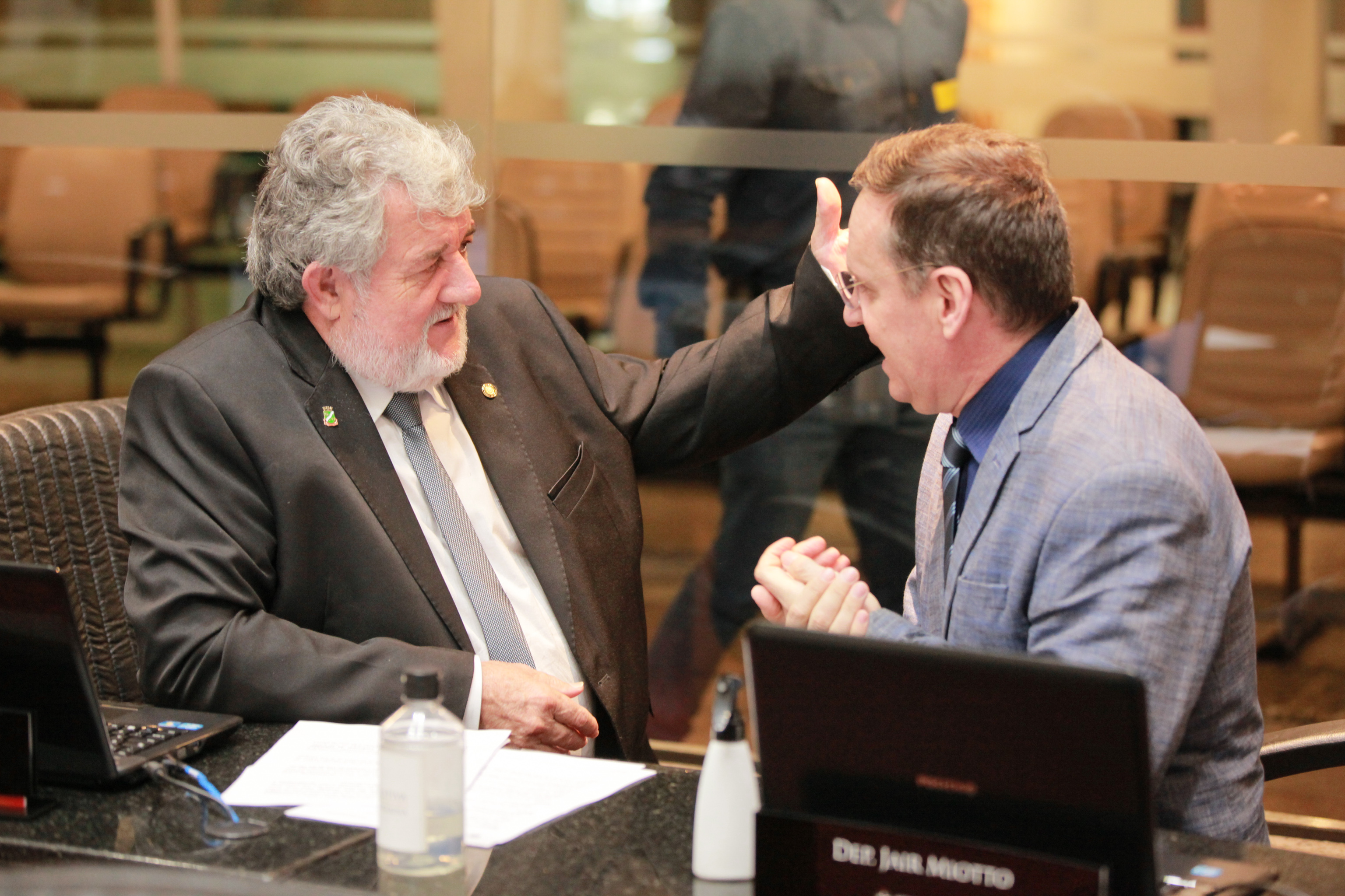 - Deputado Osmar Vicentini (União Brasil) - Deputado Jair Miotto (União Brasil)