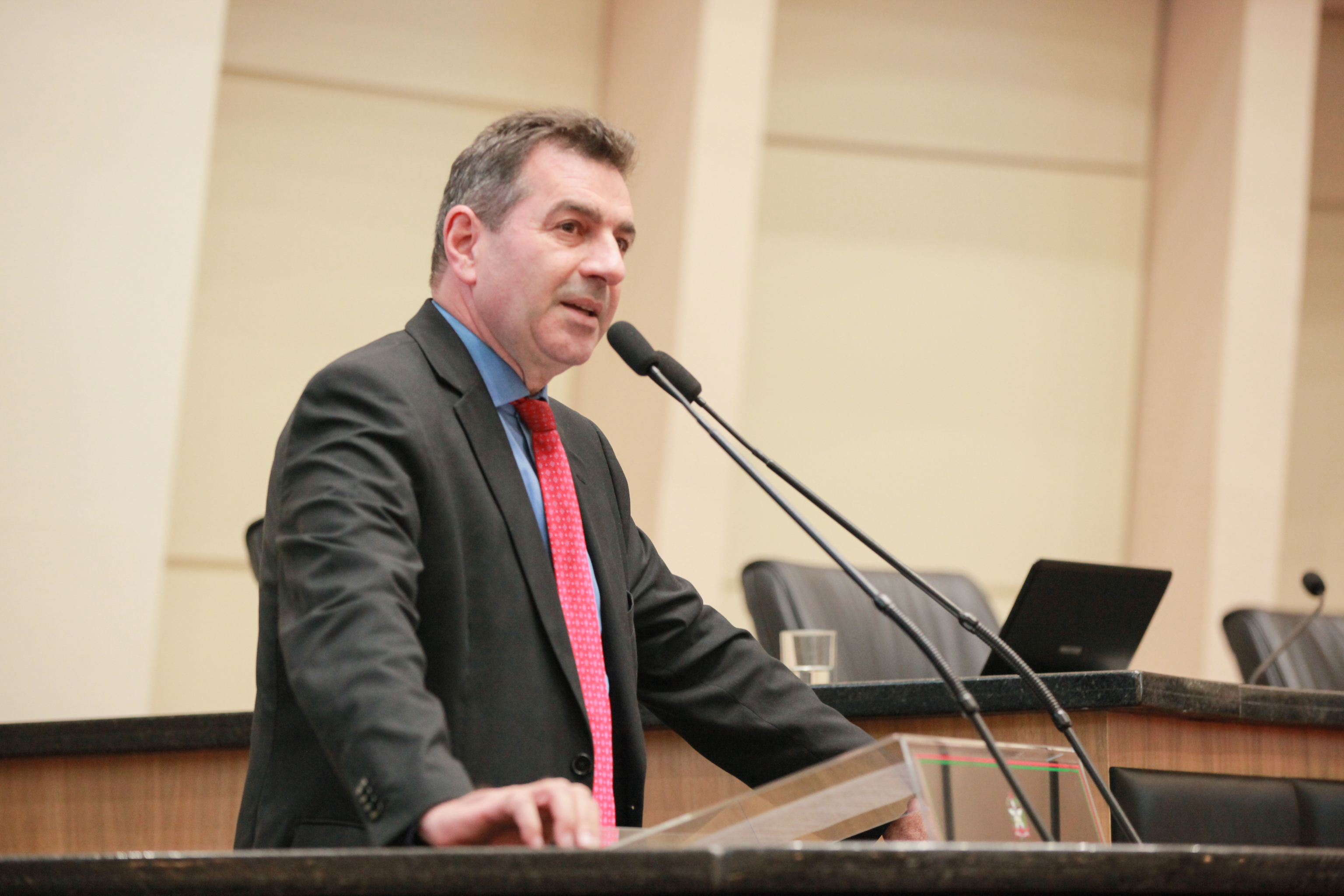 - Deputado Valdir Cobalchini (MDB)