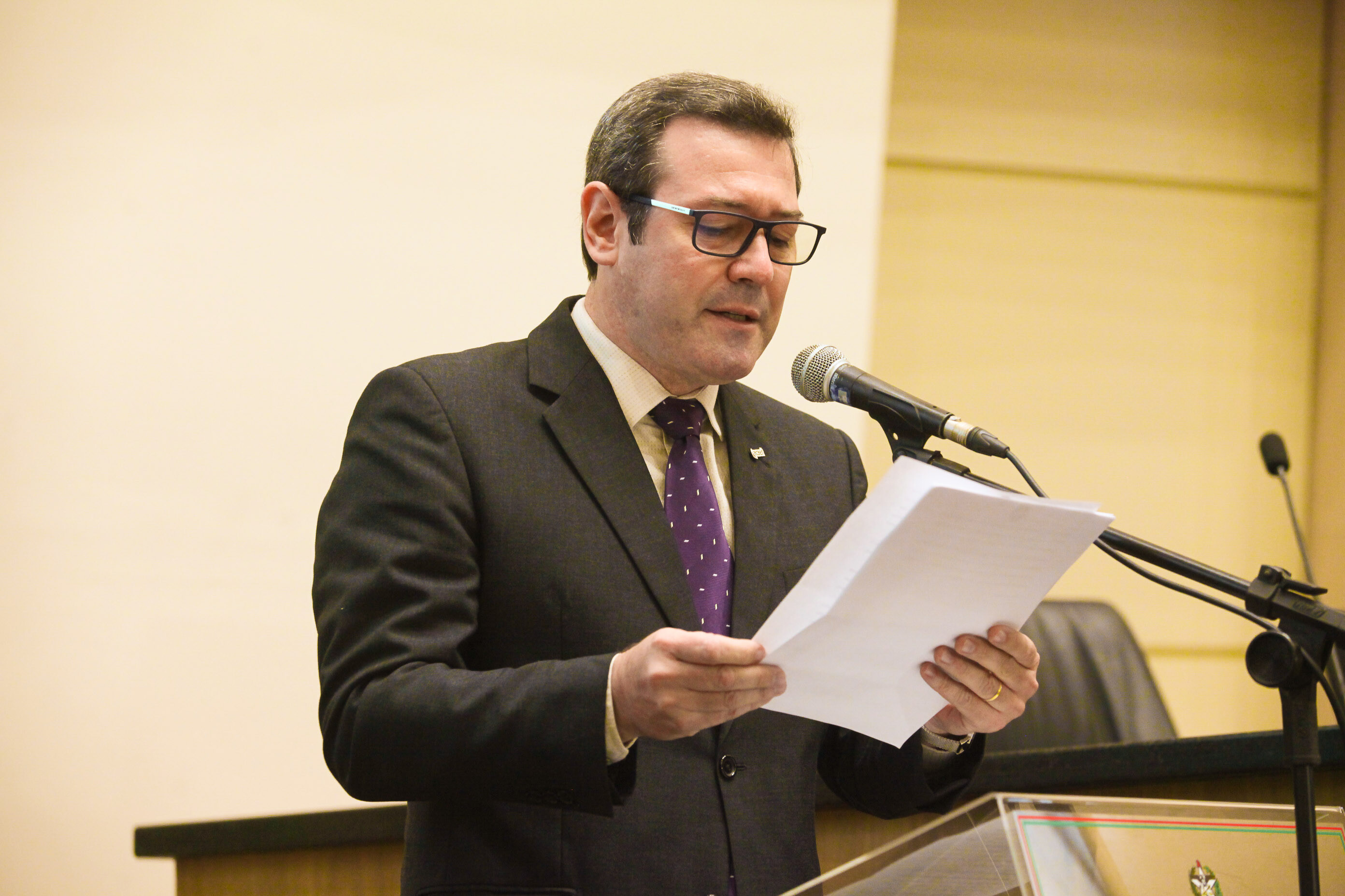 Acaert apresenta Mensagem Anual da Radiodifusão na Alesc