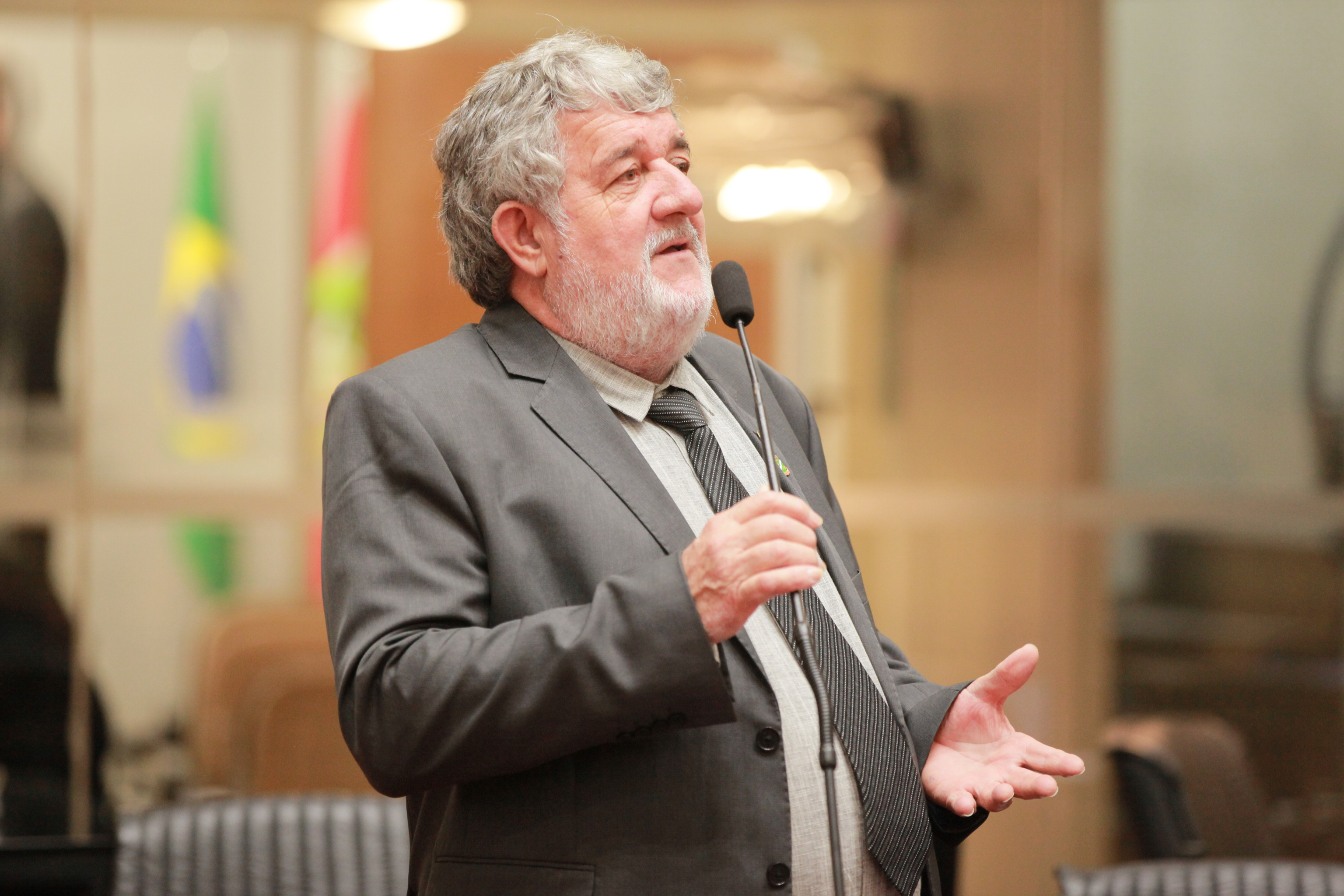 - Deputado Osmar Vicentini (União Brasil)