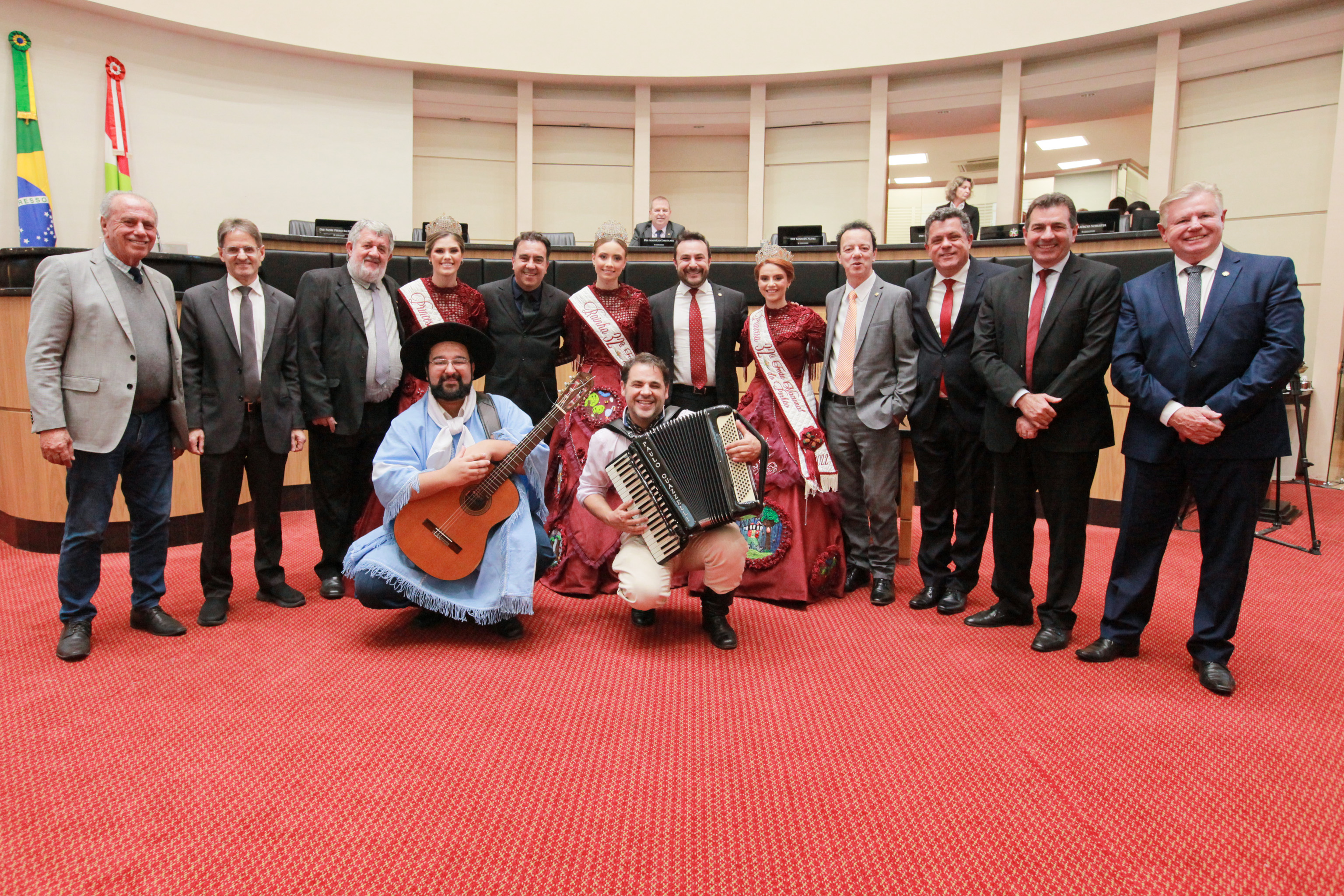 Convite para 32ª Festa Nacional do Pinhão em Lages
