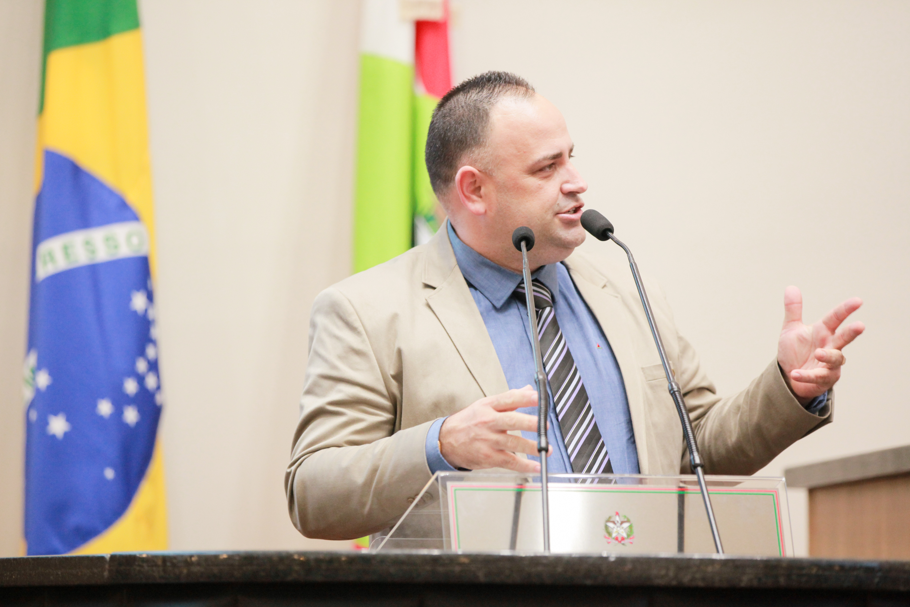 - Deputado Adriano Pereira (PT)