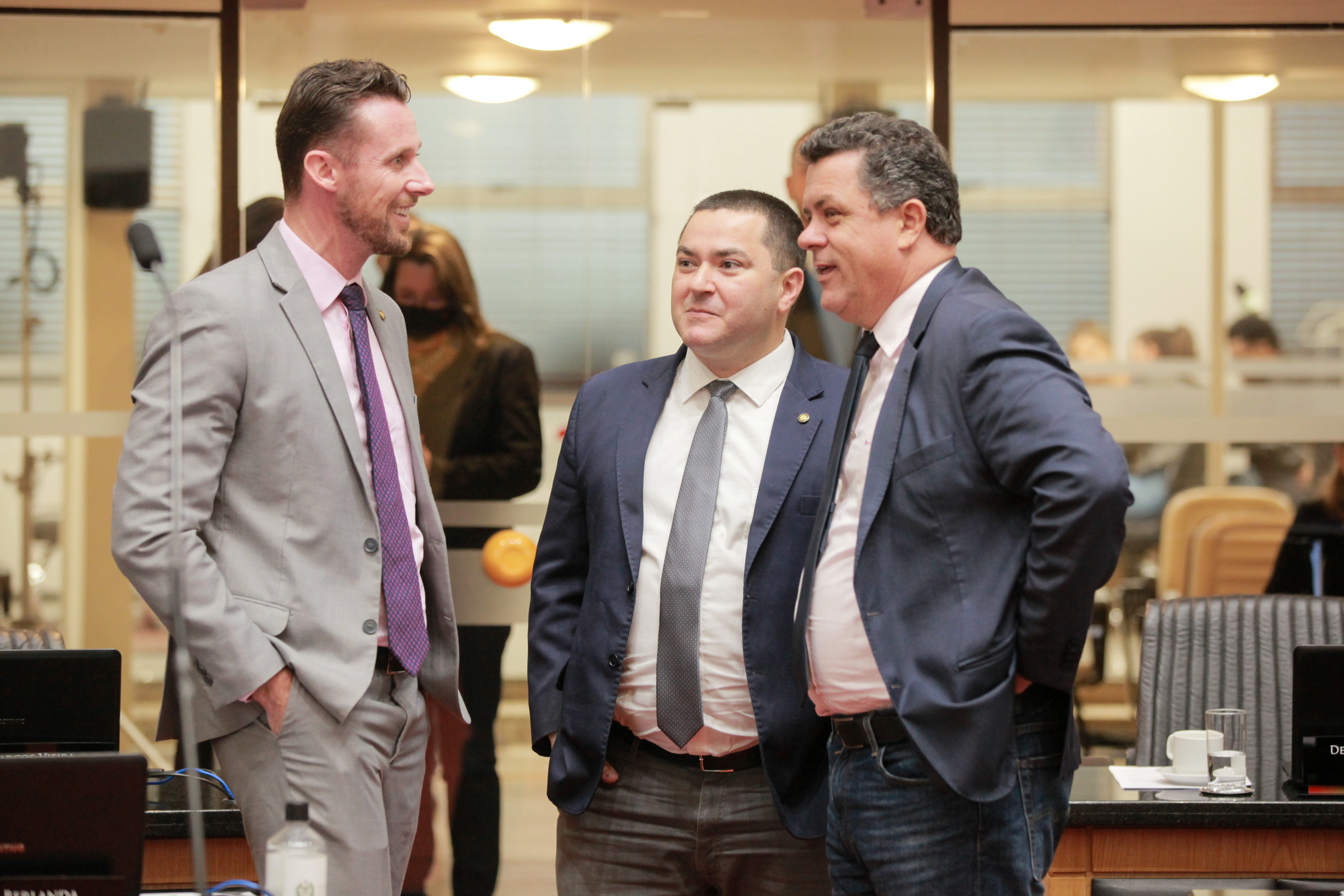- Deputado Fernando Krelling (MDB) - Deputado Ricardo Alba (União)