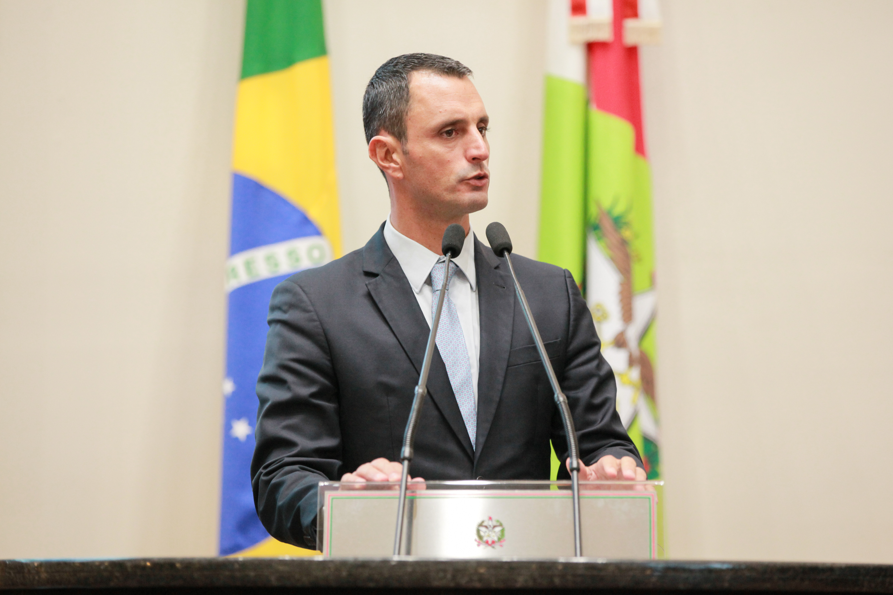 - Deputado João Amin (PP)