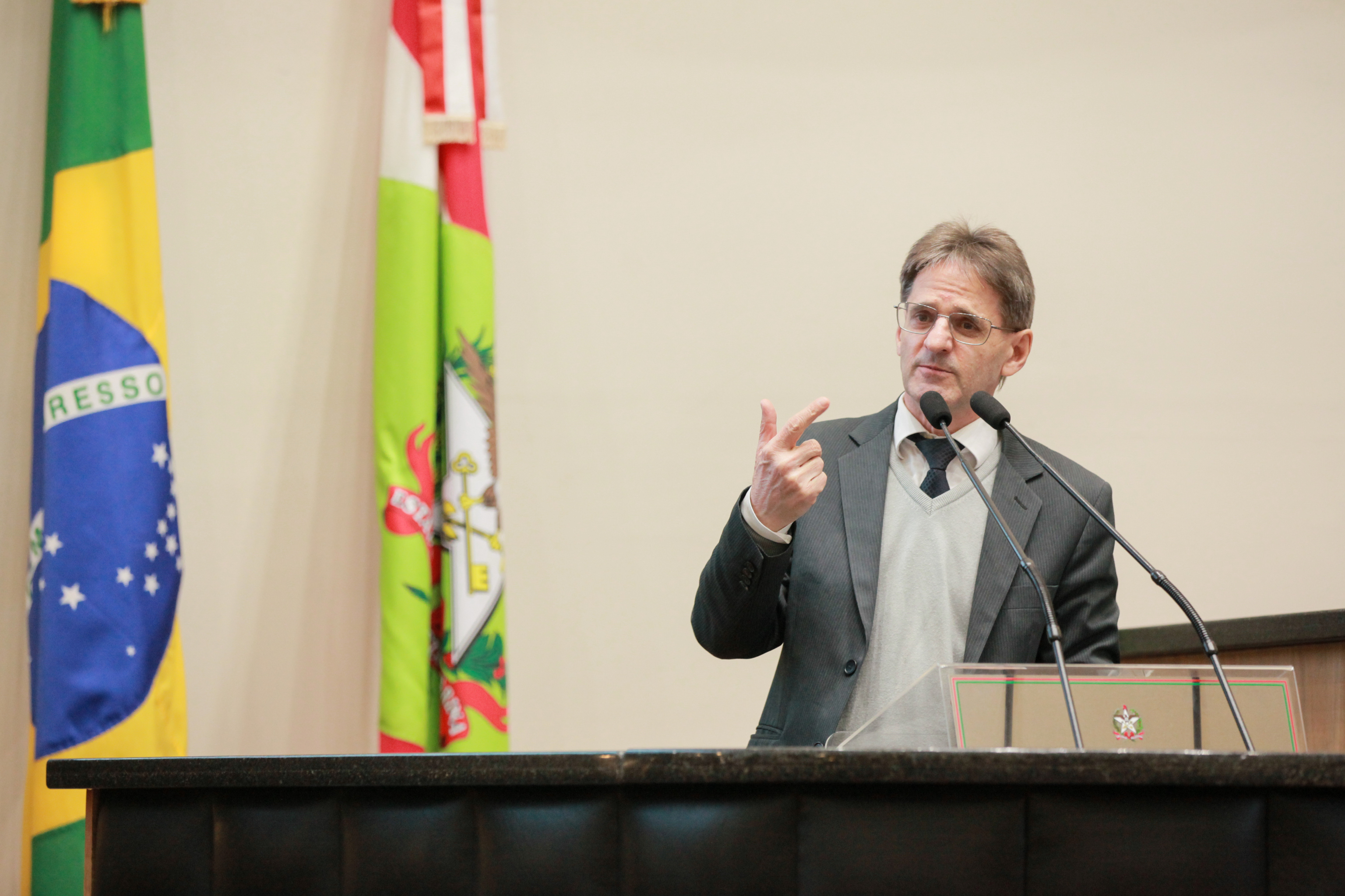 - Deputado Neodi Saretta (PT)