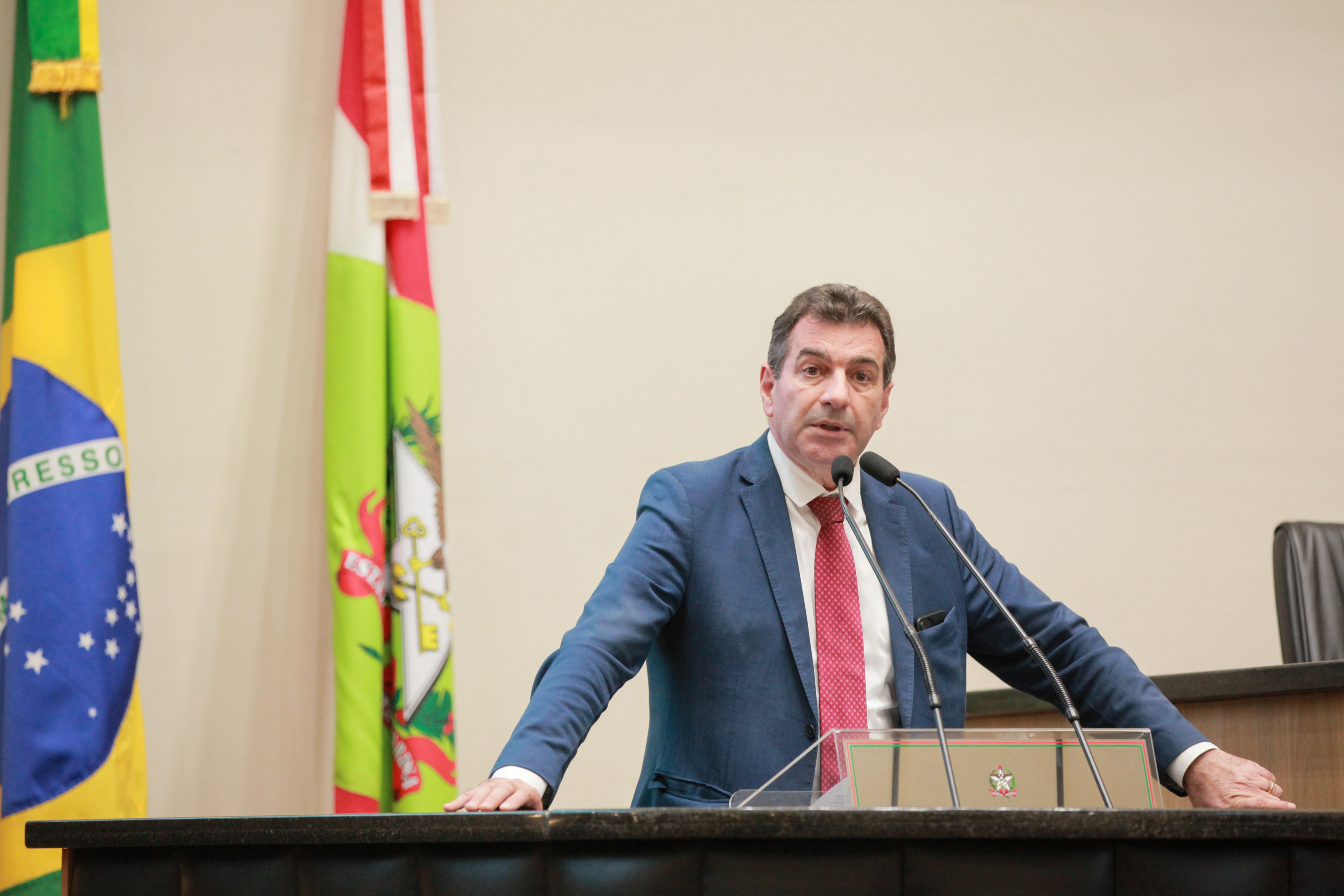 - Deputado Valdir Cobalchini (MDB)