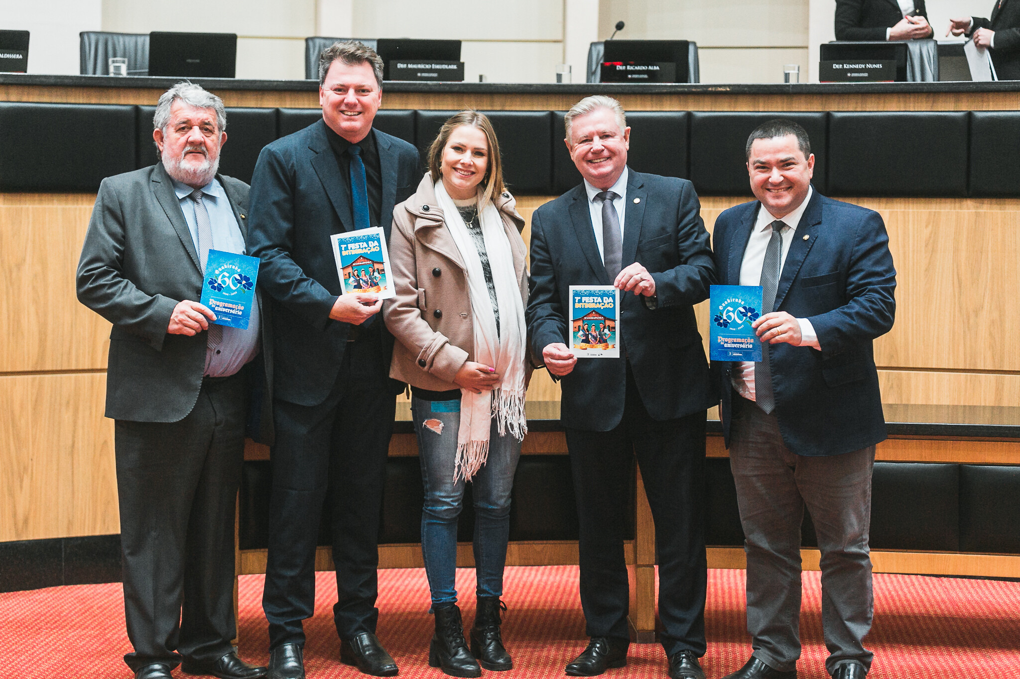 Cledson Kormann, esposa, e deputados Osmar Vicentini, Nilso Berlanda e Ricardo Alba