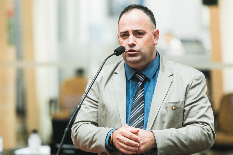Deputado Adriano Pereira.