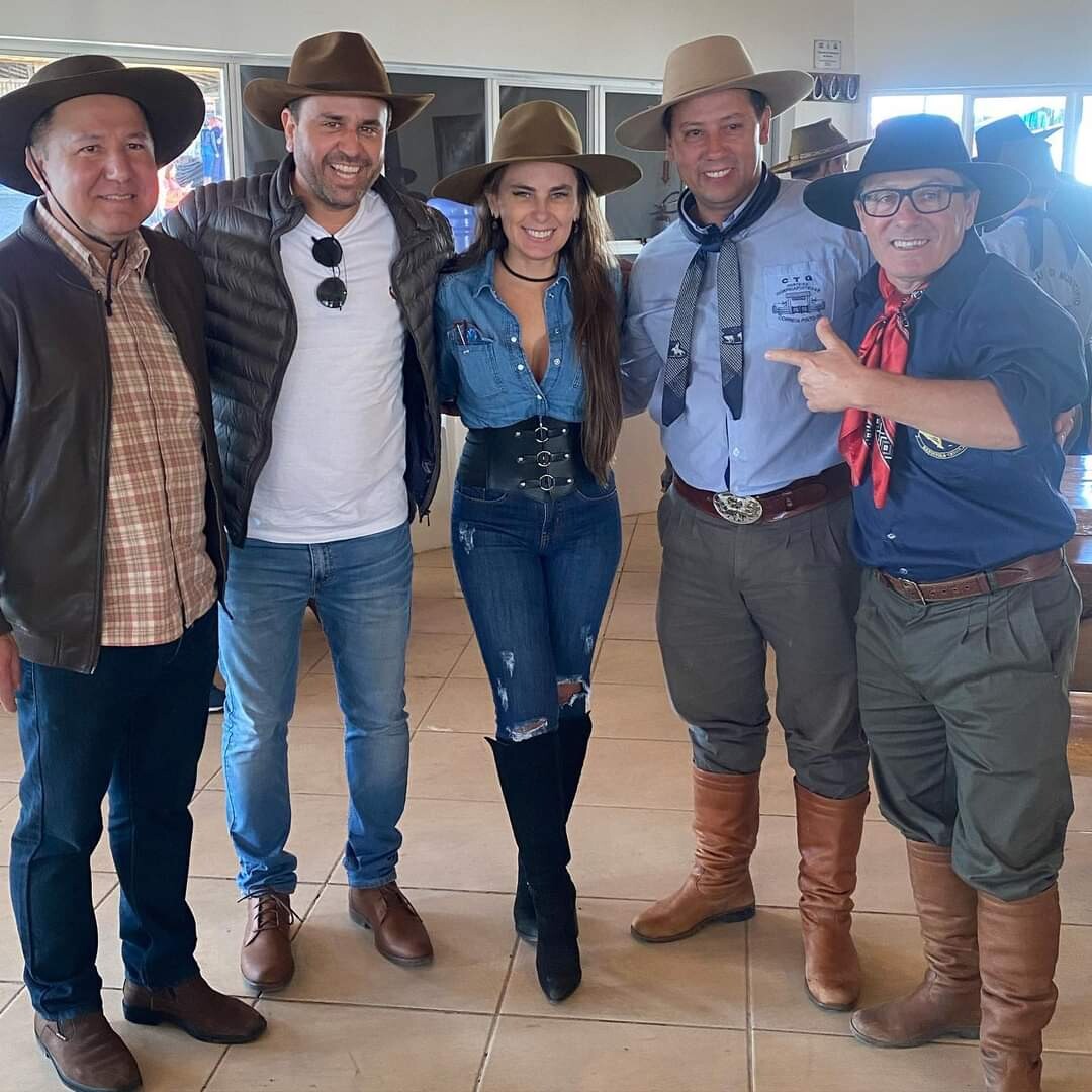 Deputada Paulinha e lideranças de Correia Pinto