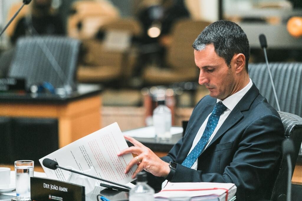Deputado João Amin é o autor do projeto que resultou na lei sobre a Semana Estadual da Televisão