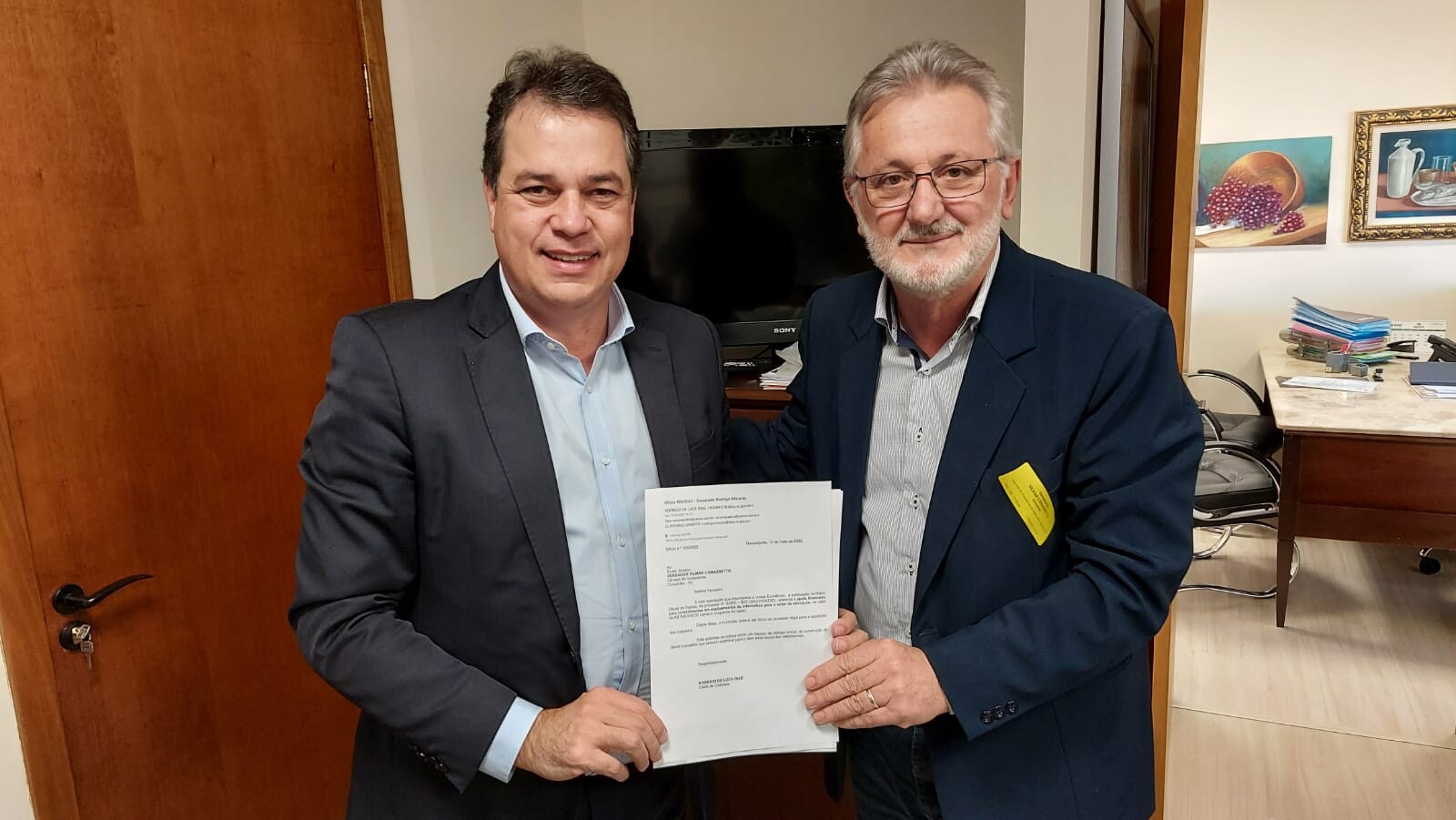 Deputado Rodrigo Minotto (PDT) e o vereador de Concórdia, Vilmar Comassetto. FOTO: Divulgação