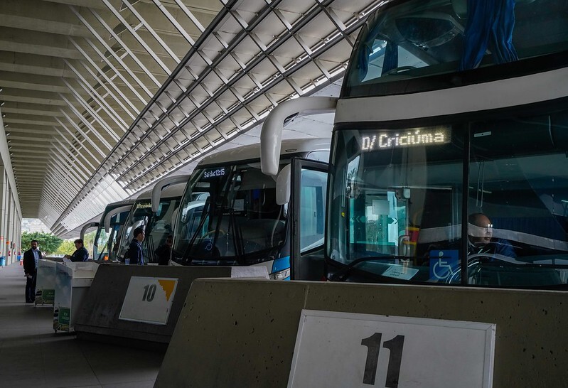 PL revoga proibição da exigência de rastreador em ônibus intermunicipais