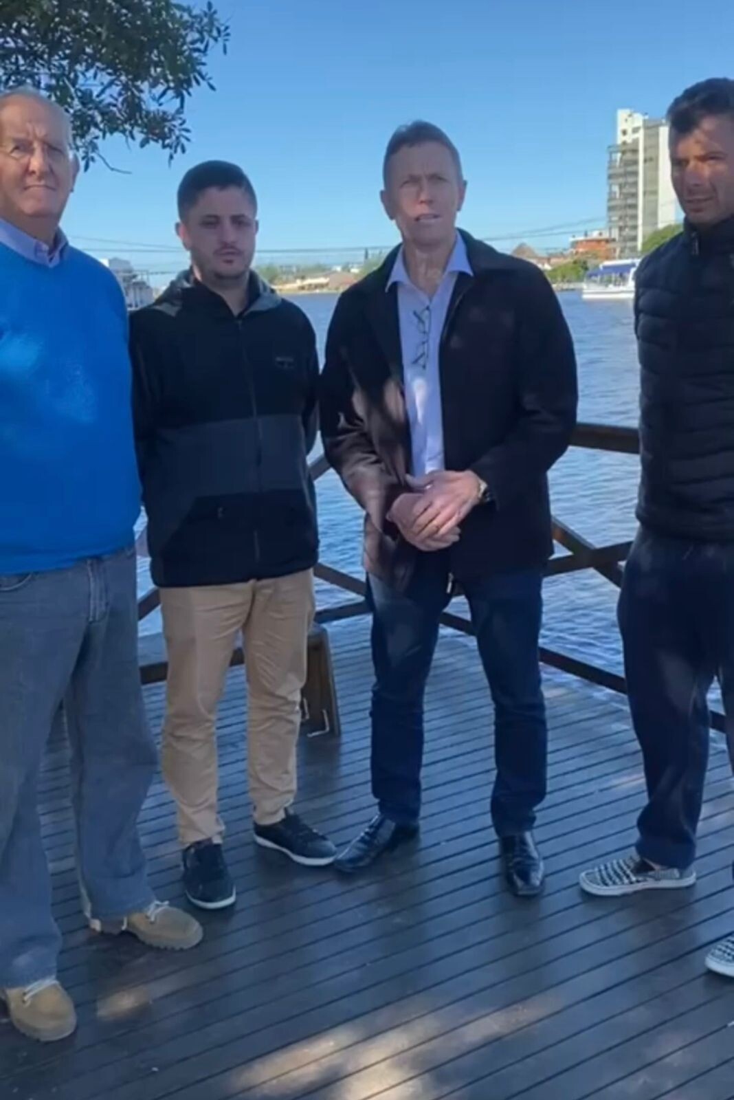 Deputado Volnei Weber e lideranças de Passo de Torres