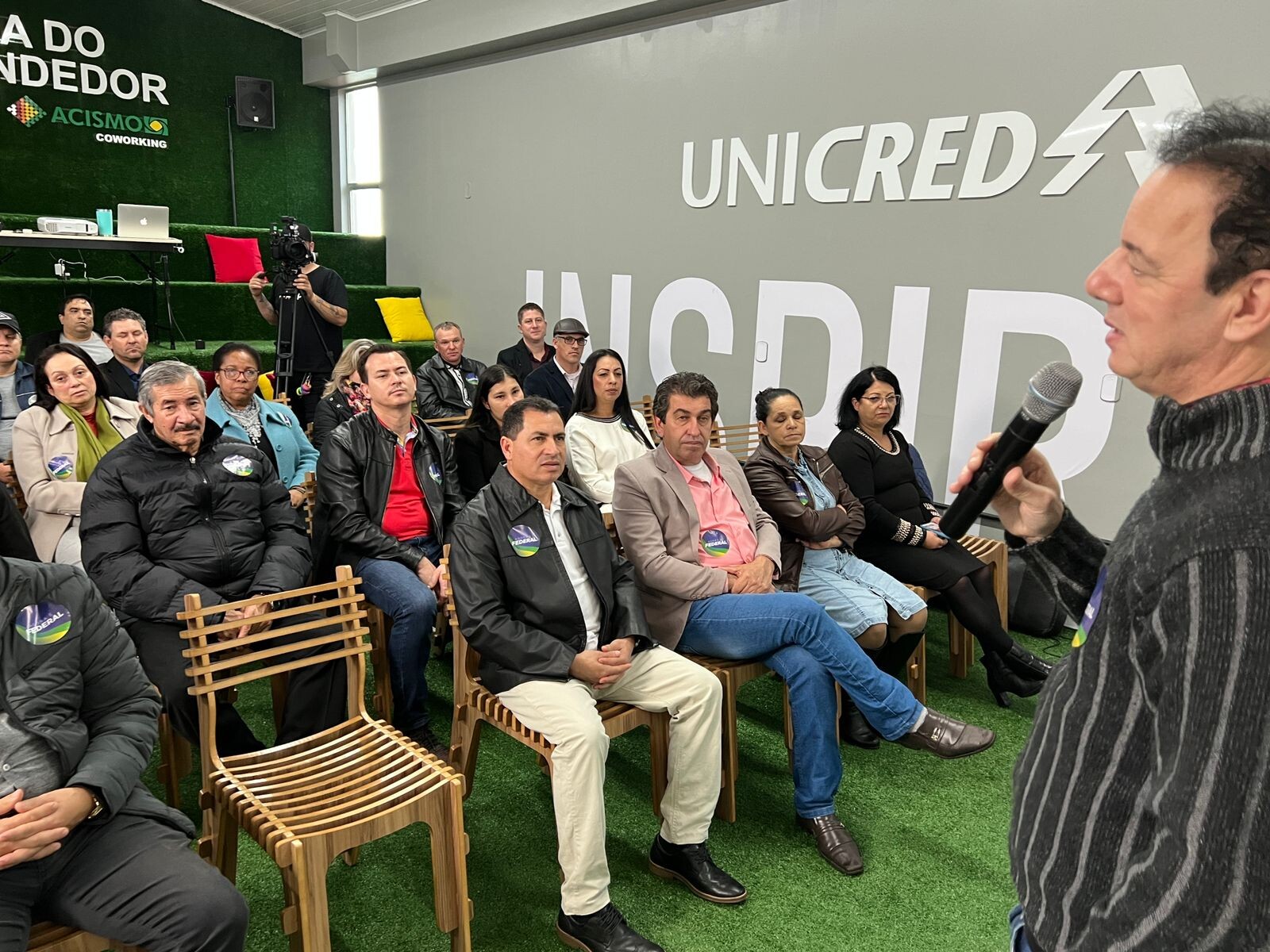 Além da visita à liderança para levar recursos e ouvir demandas, Ismael dos Santos realizou encontros para prestar contas do trabalho parlamentar.