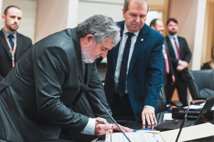 POSSE - Deputado Osmar Vicentini assume mandato