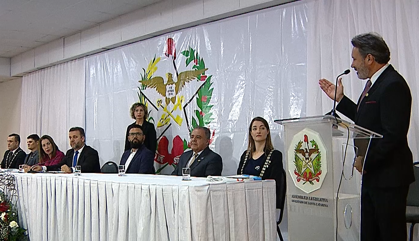 Sessão solene homenageia os 60 anos da JCI de Rio do Sul