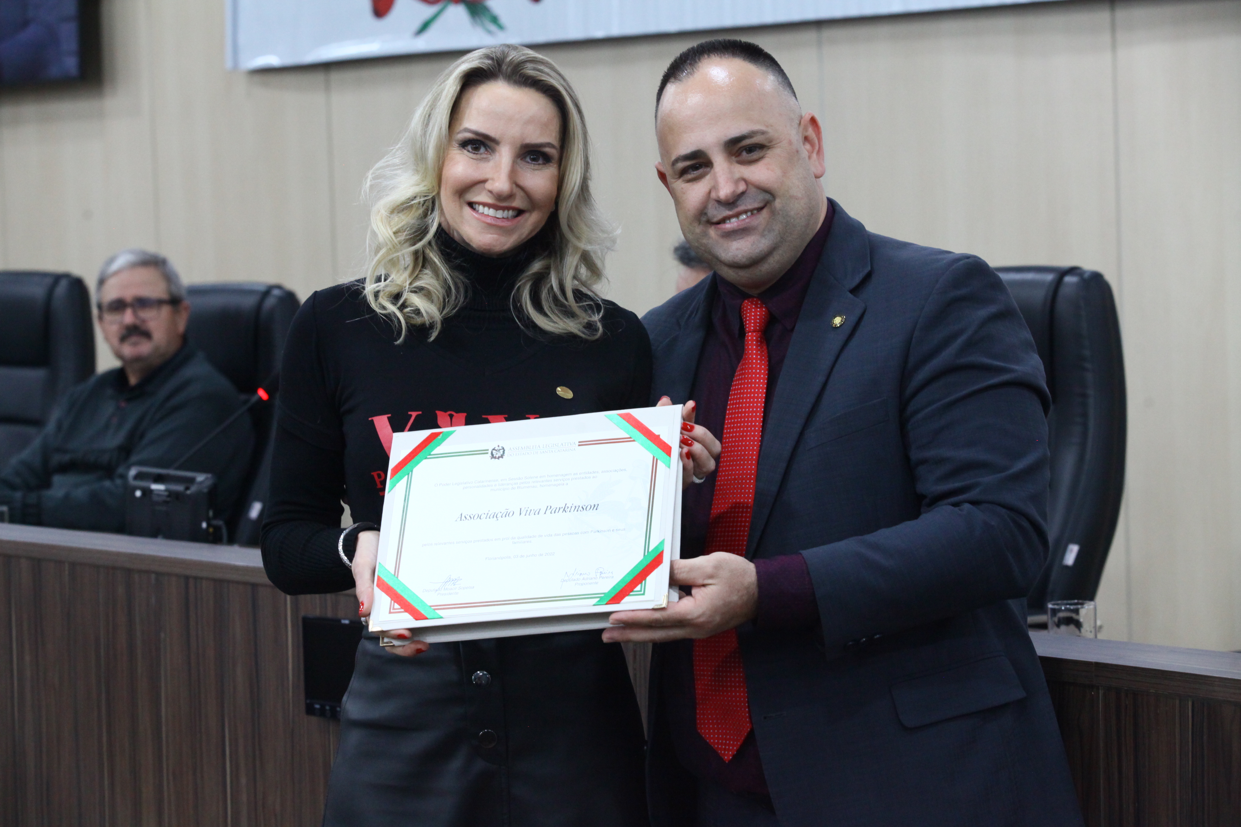 Sessão Solene em homenagem as entidades, associações, personalidades e lideranças de Blumenau