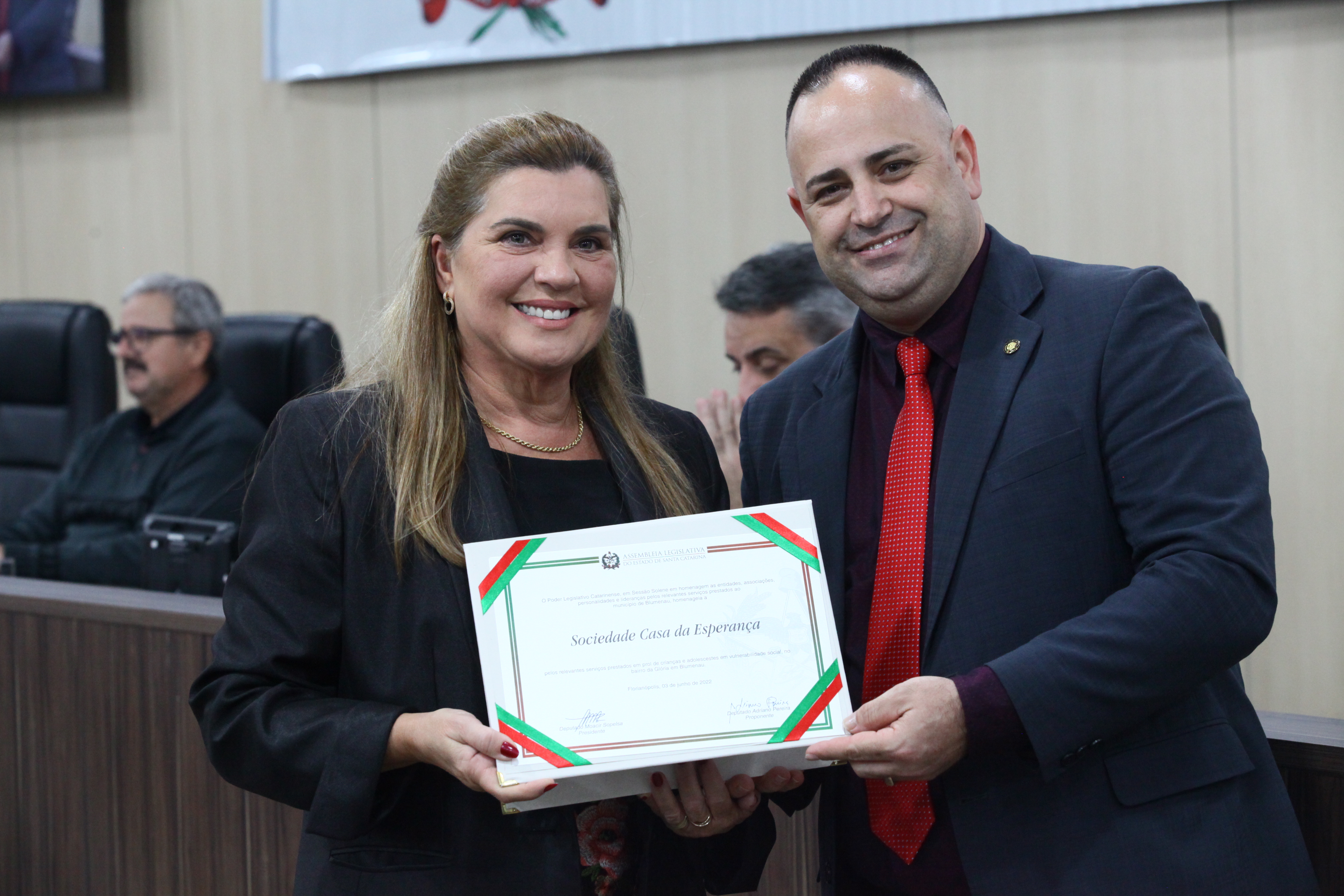Sessão Solene em homenagem as entidades, associações, personalidades e lideranças de Blumenau