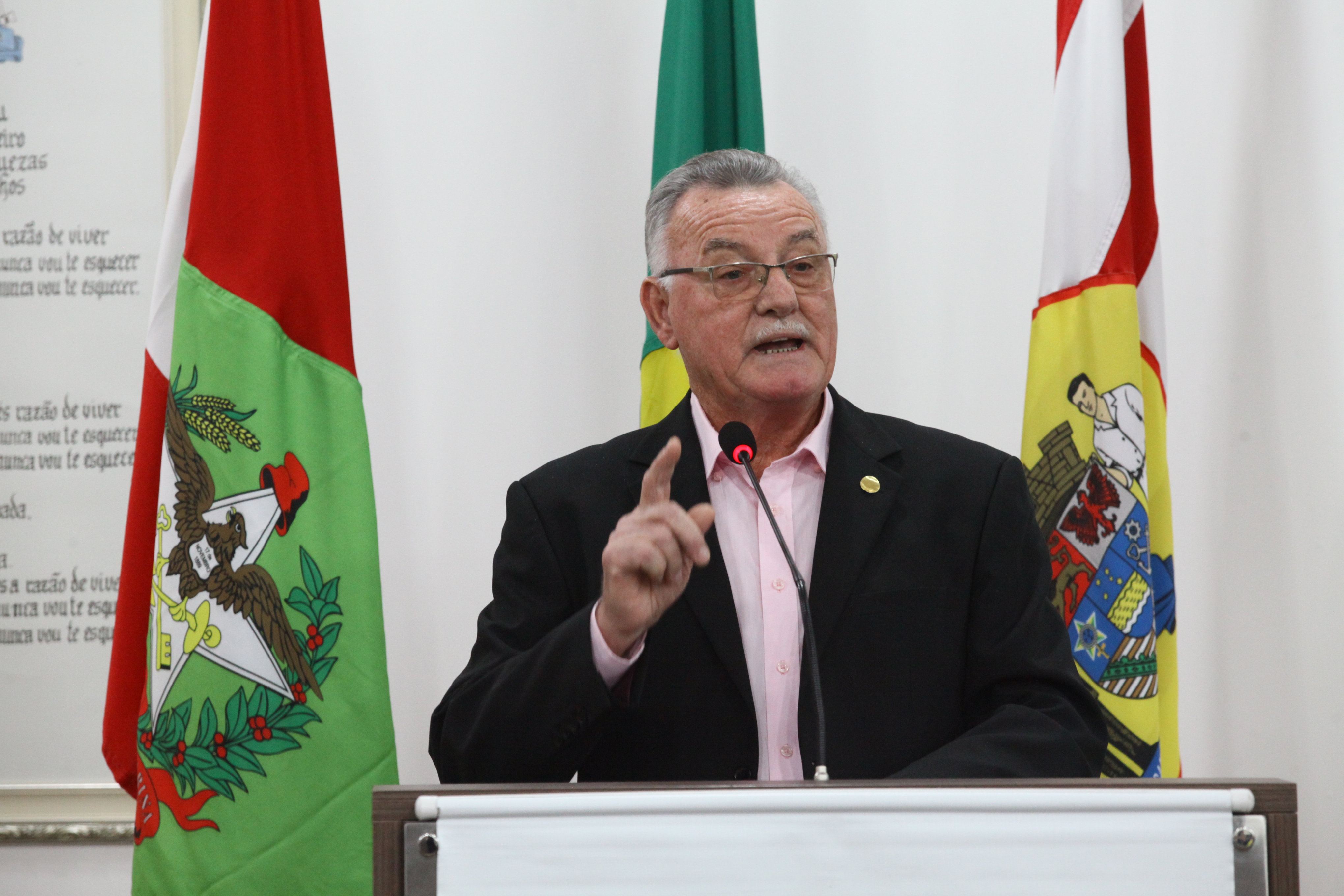 Sessão Solene em homenagem as entidades, associações, personalidades e lideranças de Blumenau - Vânio Francisco Salm