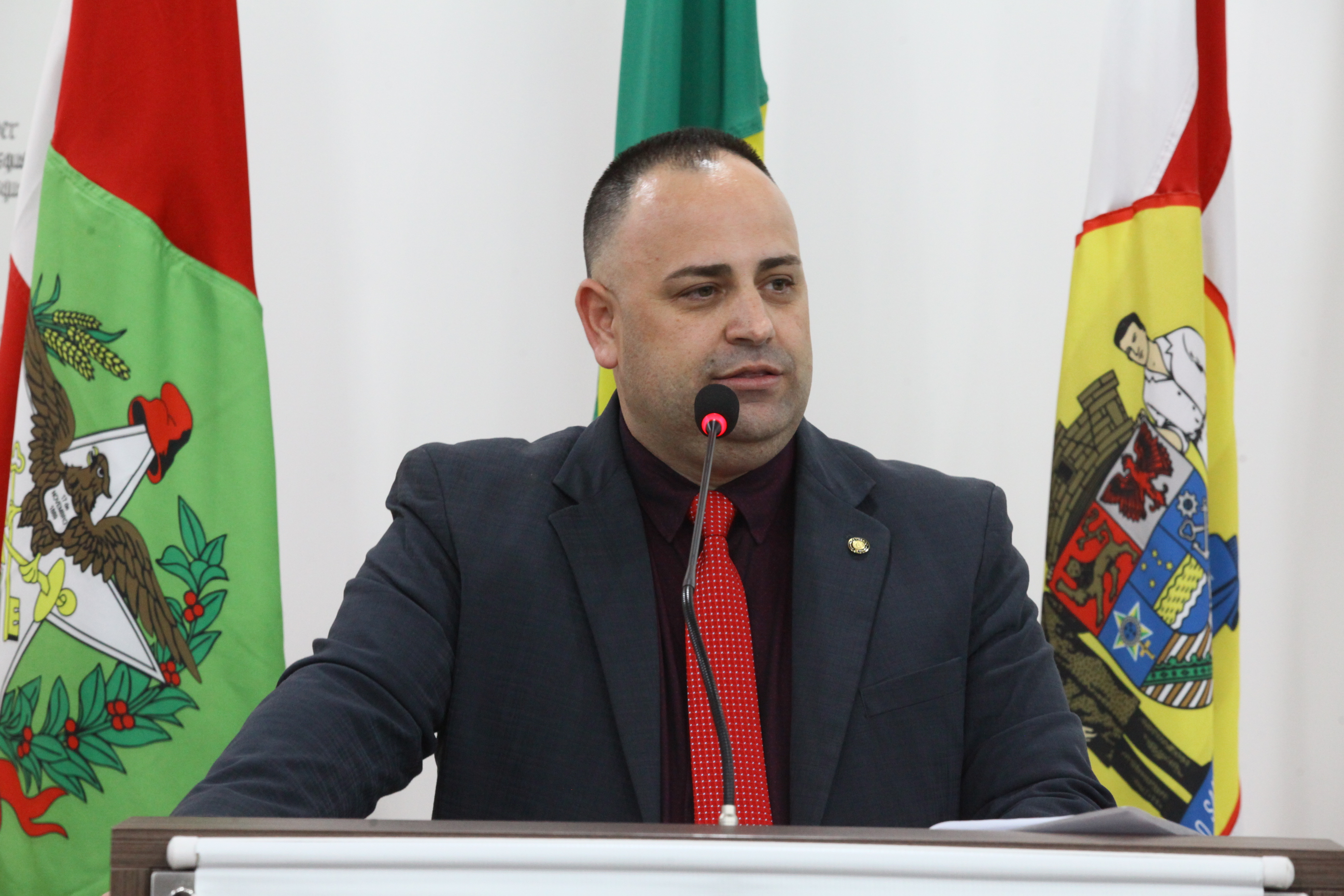 Sessão Solene em homenagem as entidades, associações, personalidades e lideranças de Blumenau - Deputado Adriano Pereira (PT)