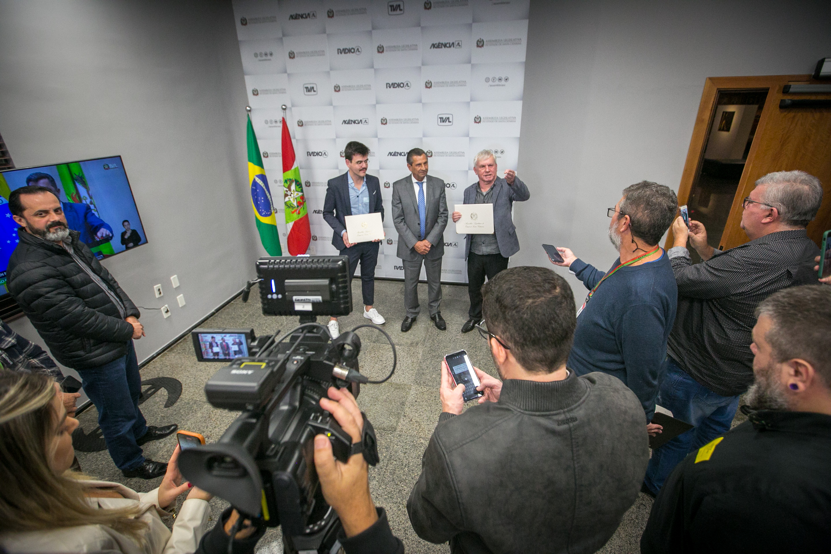 Colunista André Groh, 
Deputado Julio Garcia (PSD) e radialista Saulo Tavares