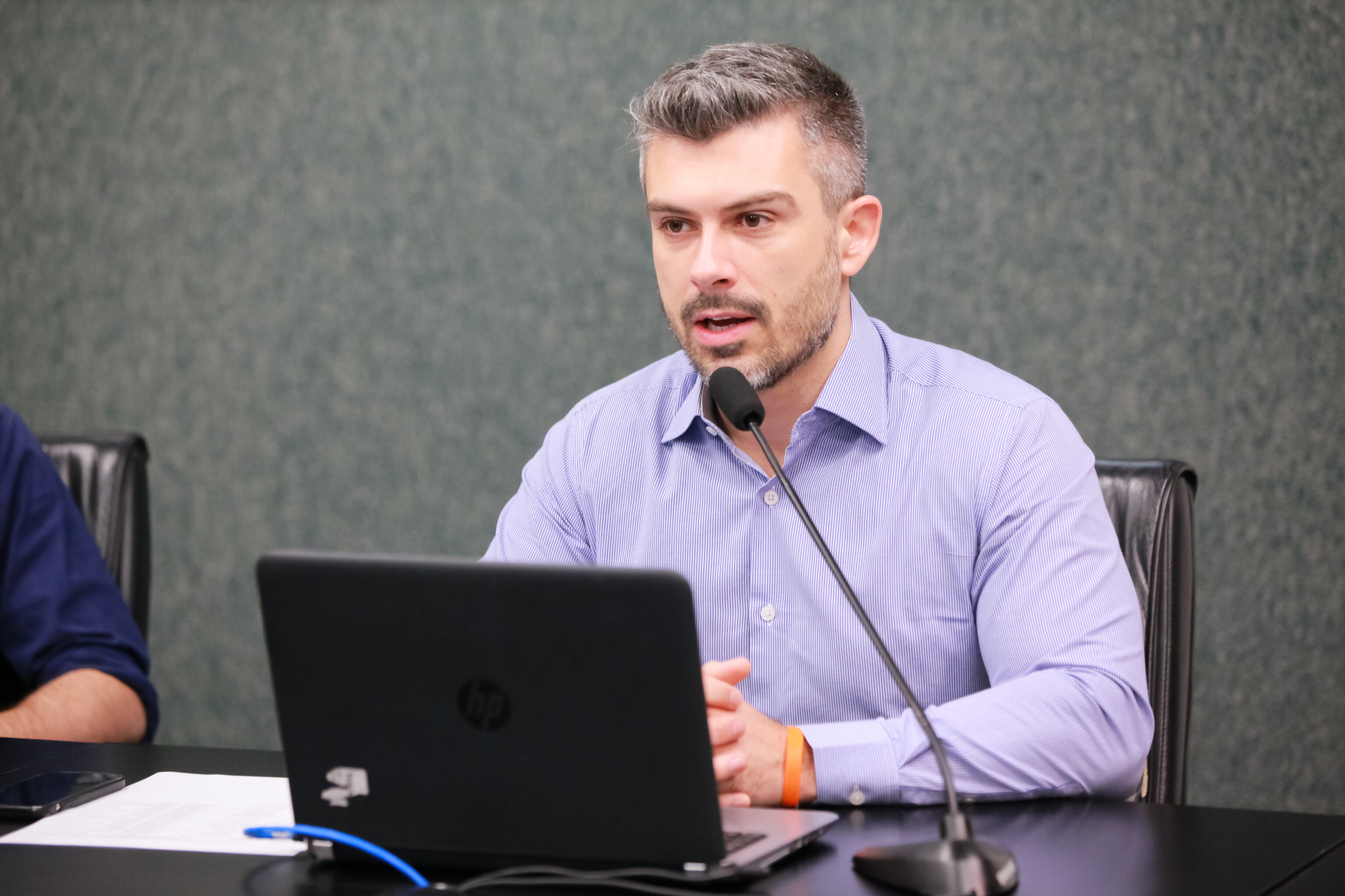 Deputado Bruno Souza.