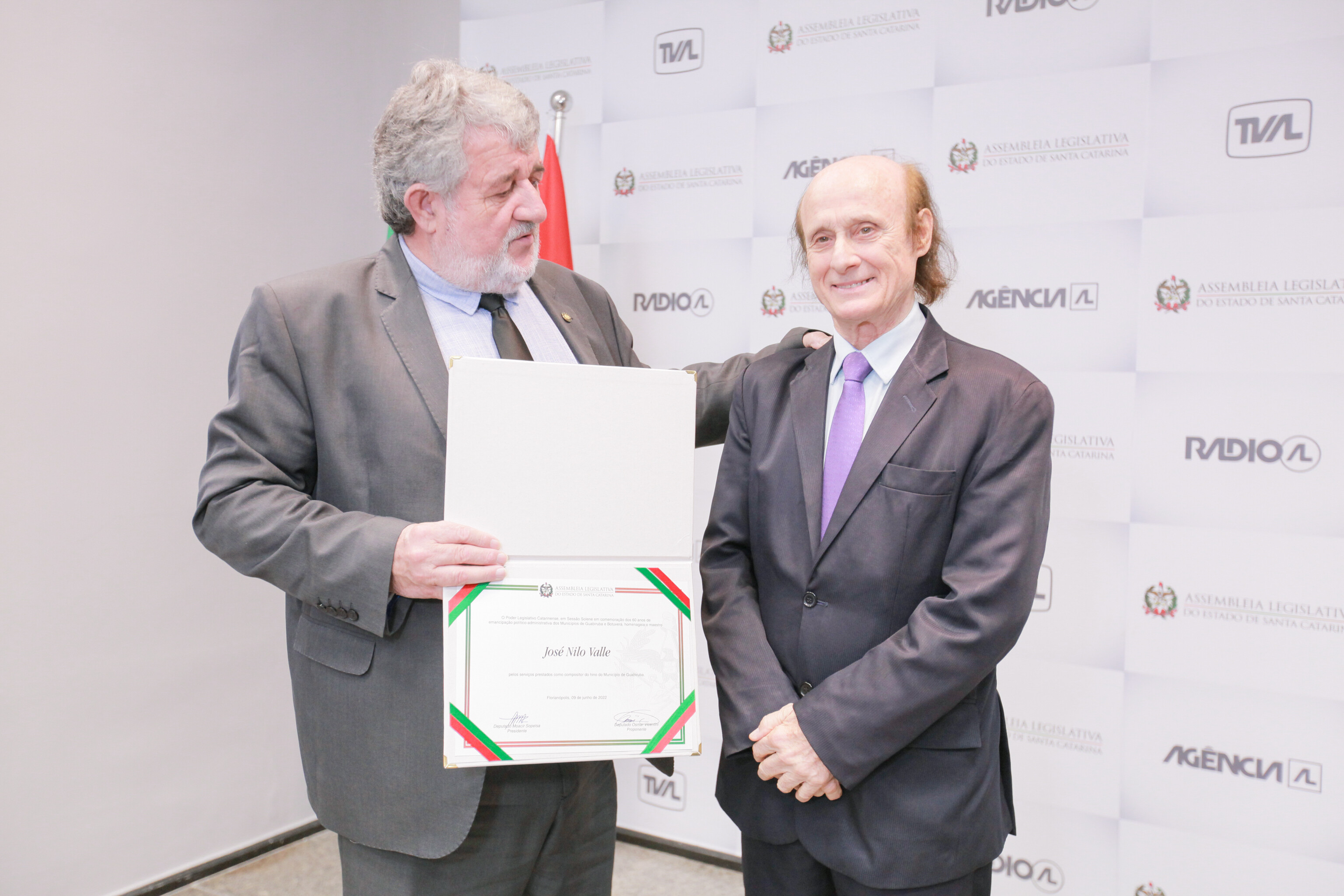 Alesc homenageia maestro José Nilo Valle, criador da Orquestra Sinfônica de SC
