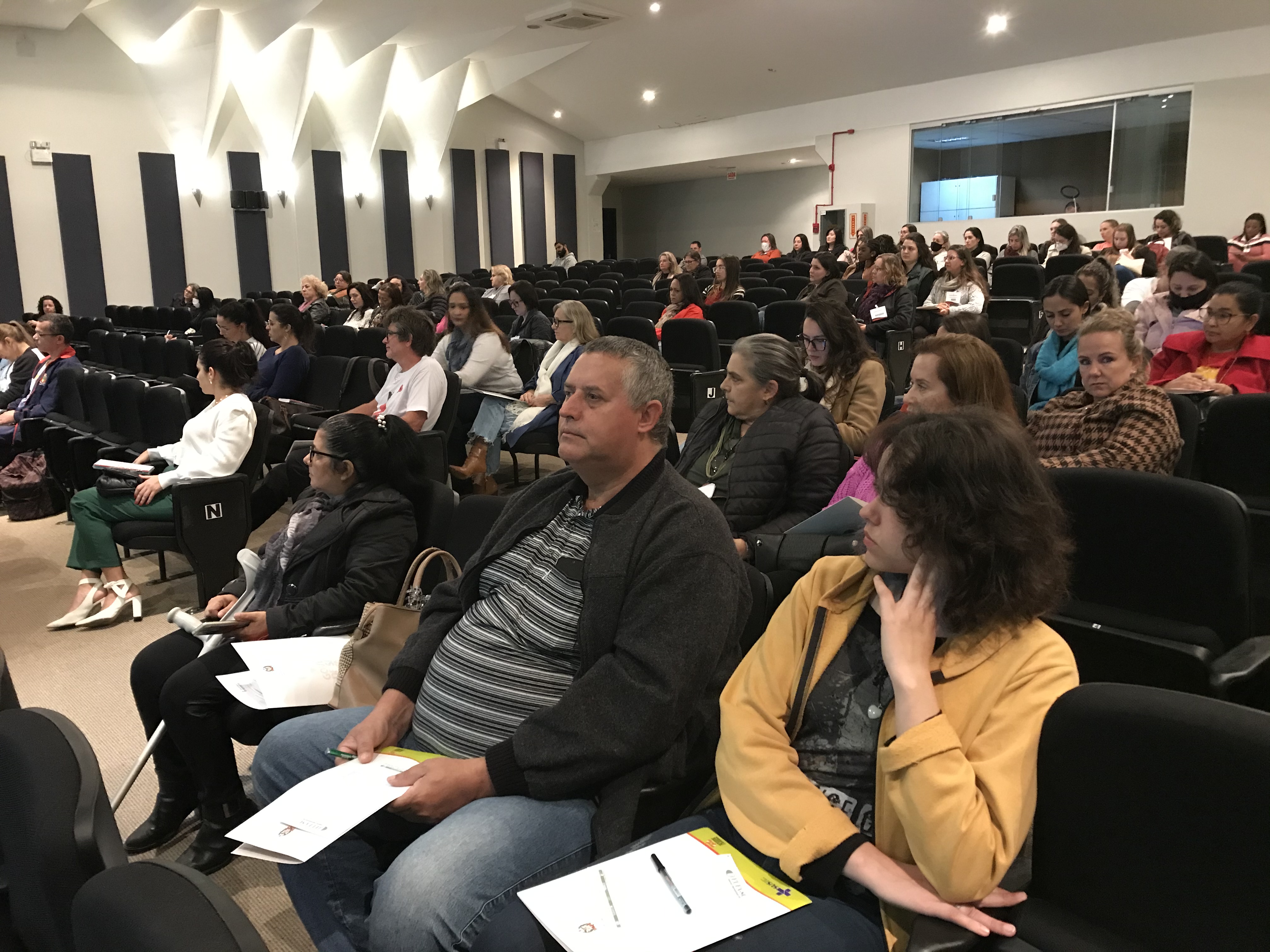 Seminário de Capacitação na Atenção à Saúde das Pessoas com Estomias